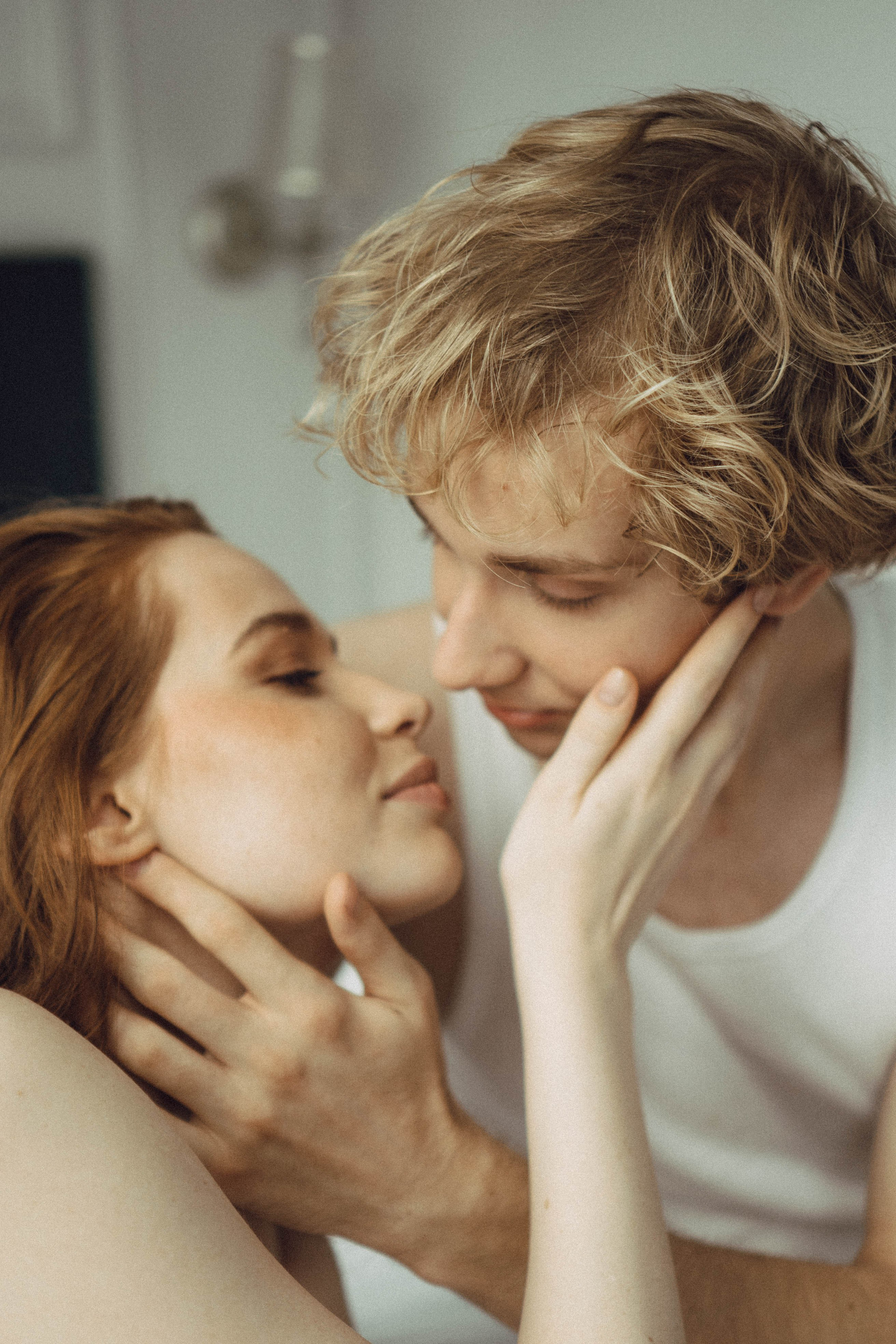 СВАДЕБНАЯ СЬЕМКА В ОТЕЛЕ. СБОРЫ ЖЕНИХА И НЕВЕСТЫ И ТАКЖЕ ТОР И ПОДГОТОВКА К ПРОГУЛКЕ. Профессиональный фотограф, Санкт-Петербург — Виктория Богомолова