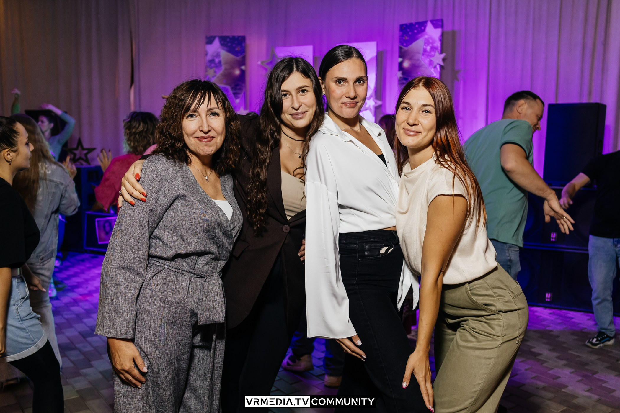 Ресторан «Империя»: Вечеринка 90-х