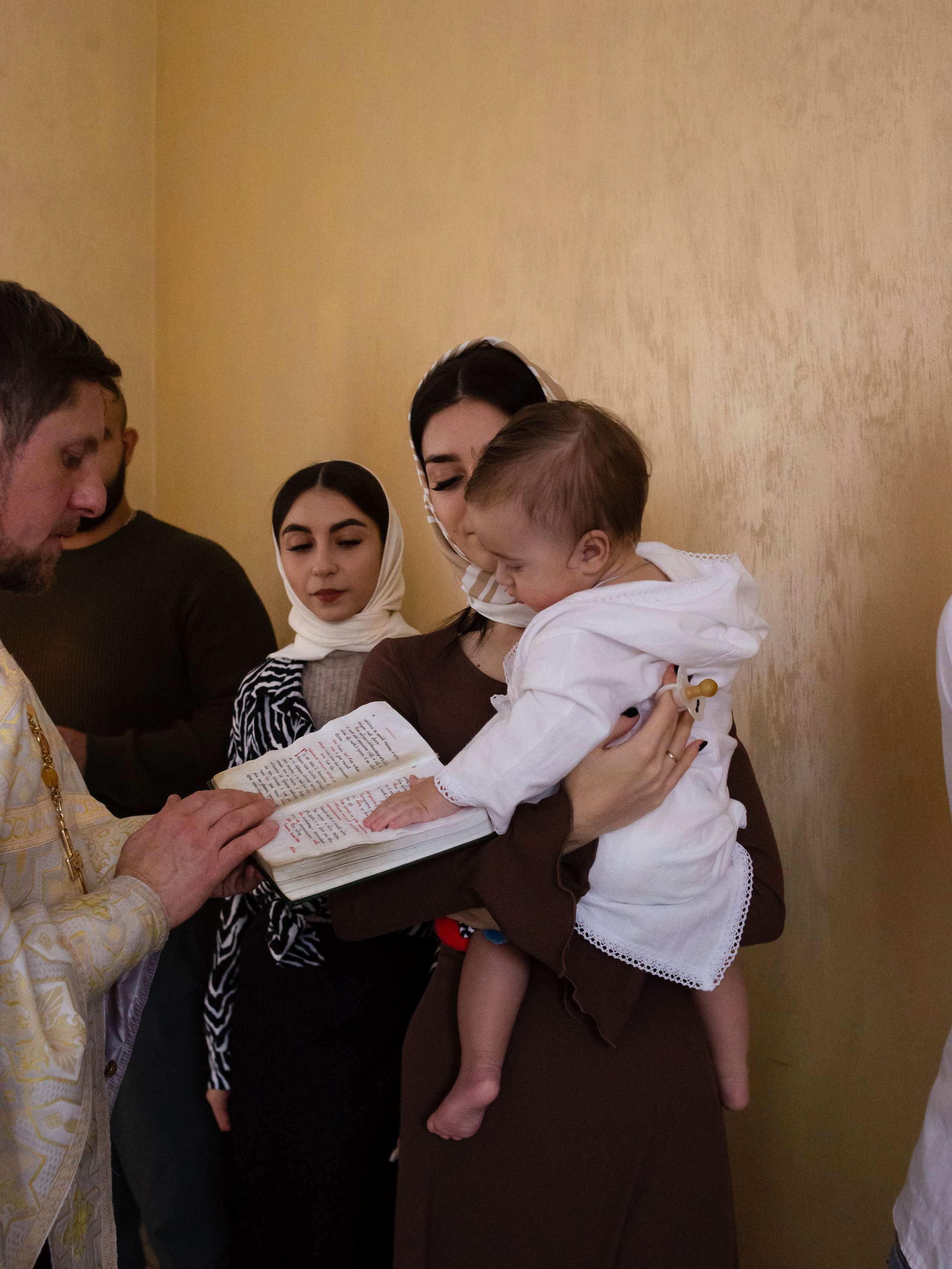 Крещение Эмира. Семейный фотограф Софи Симакова в Волгограде и Волжском