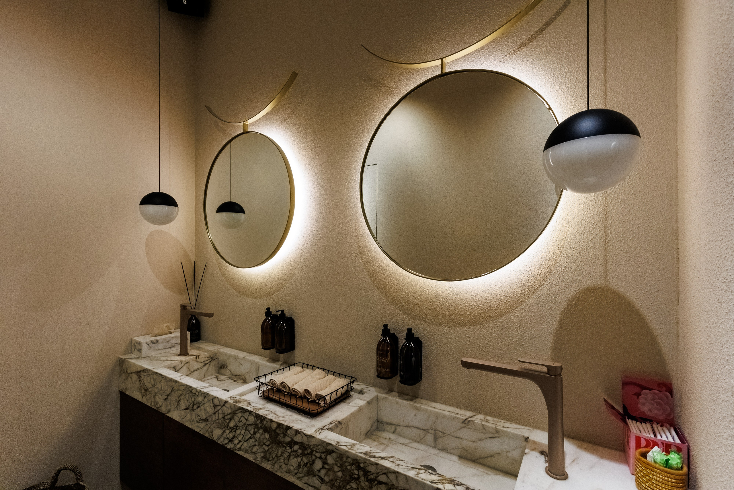 Интерьеры и выставки. Фотограф Сергей Лукьянов @xapeton_photo Москва