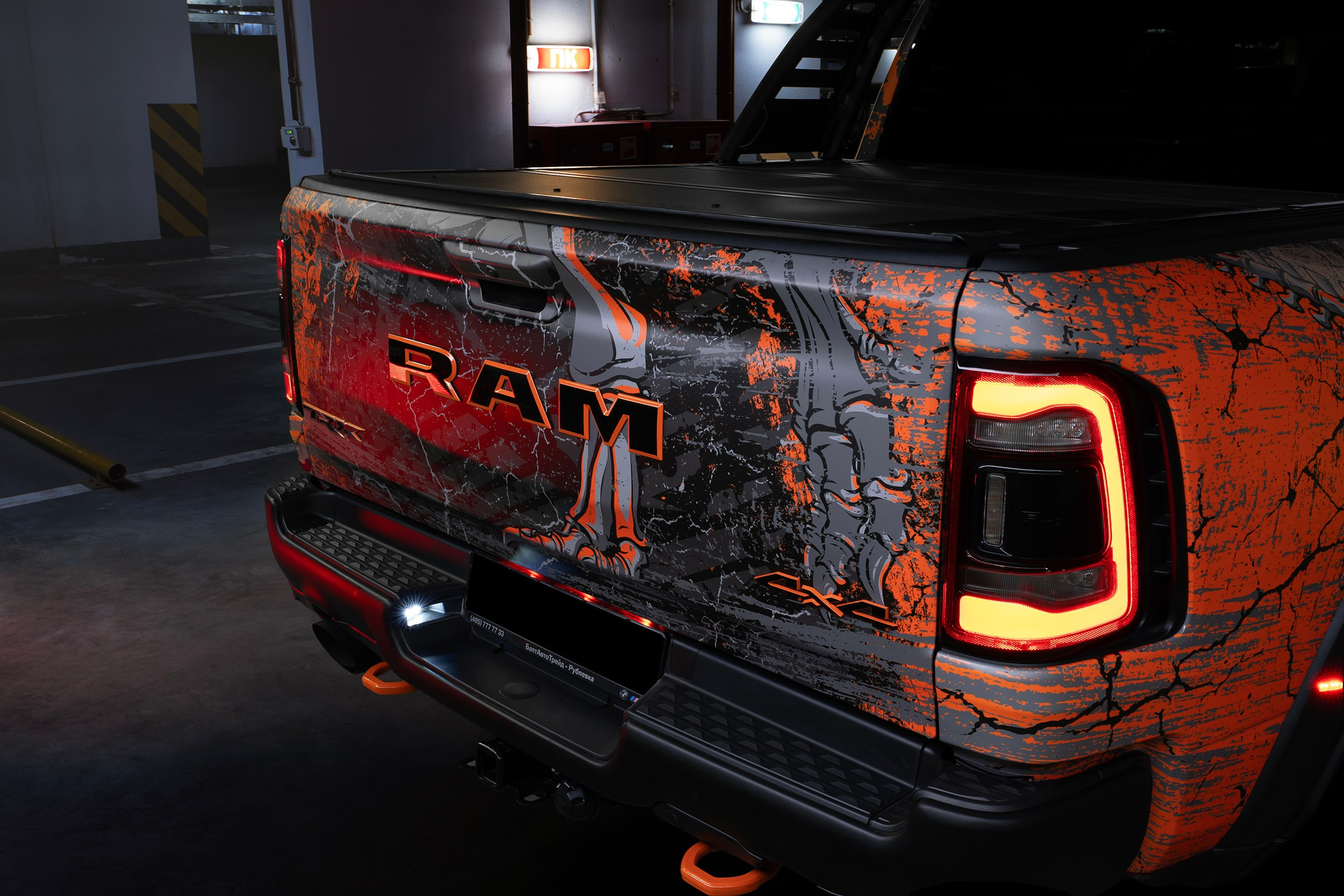 Винилография на RAM TRX. Студия дизайна и оклейки авто Barmaley Design