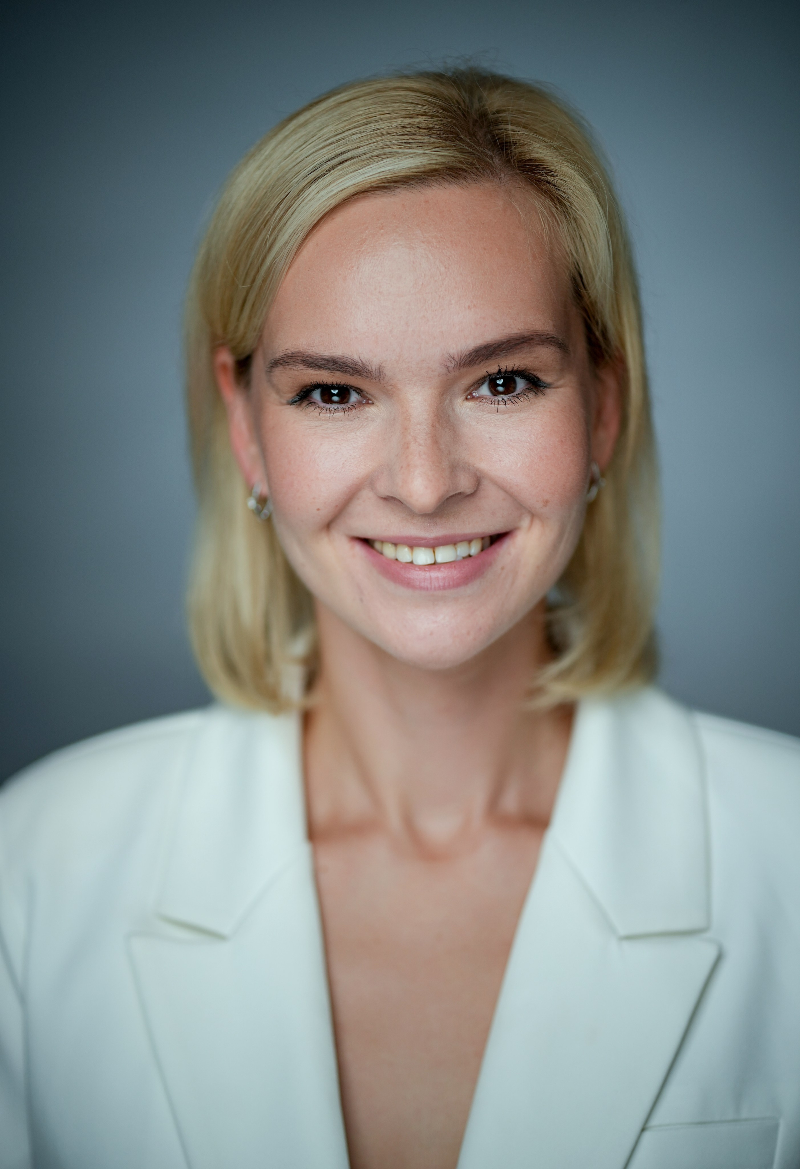 Актриса Екатерина Яковенко. Портретная съемка в Москве, студийный фотограф Игорь Фомин