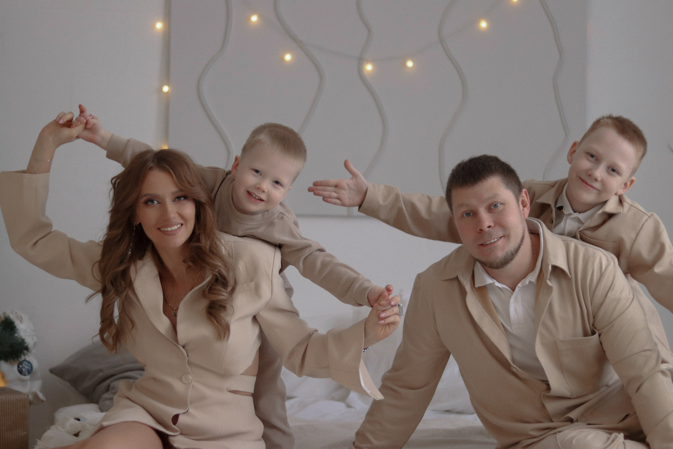 Семья Юли, Жени, Платона и Мирона. Фотограф Самара Лена Мандарин