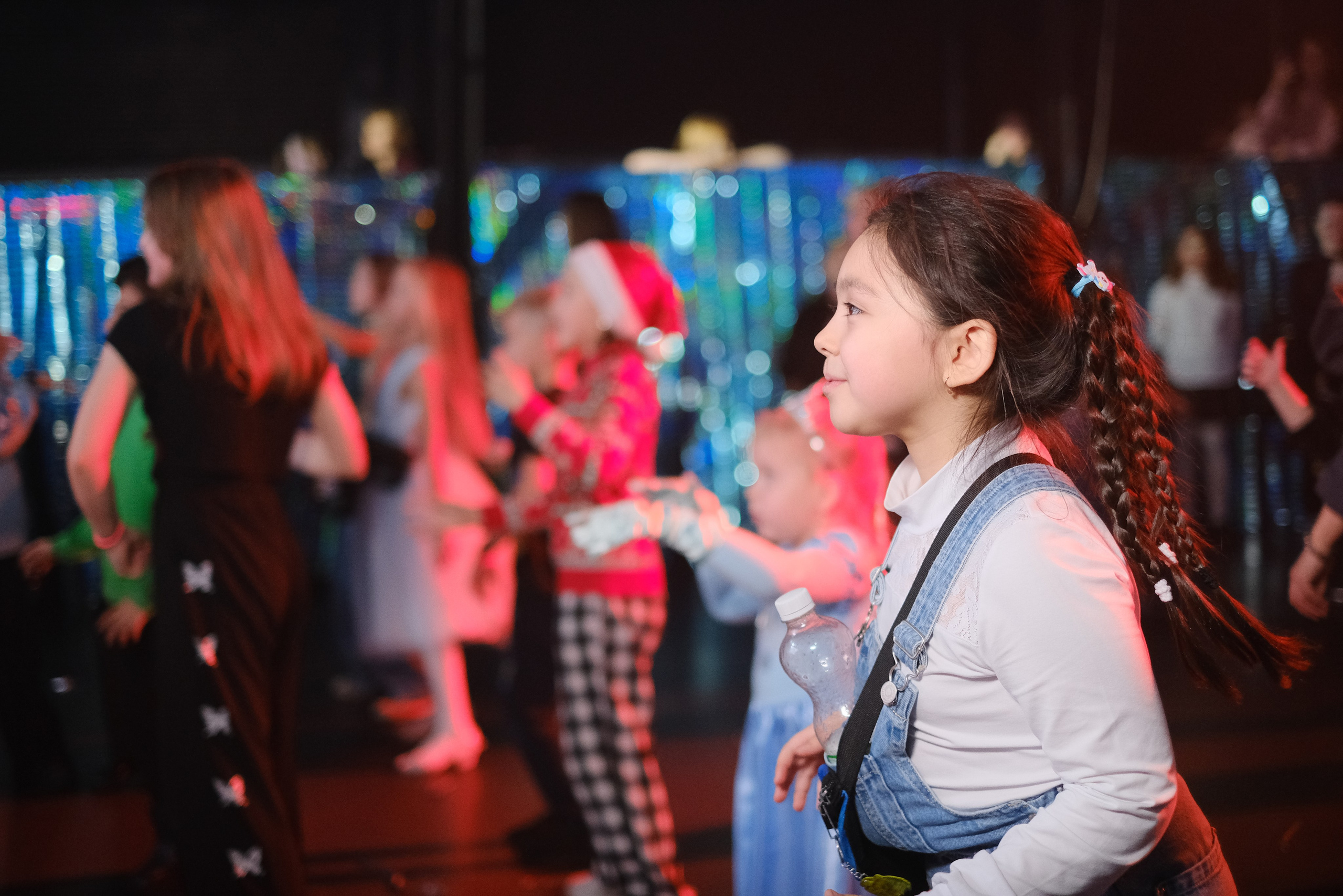 ЁлкаФест в М33 27 декабря 2023 года. Свадебный и репортажной фотограф Денис Ожигин в Краснодаре и Краснодарском крае