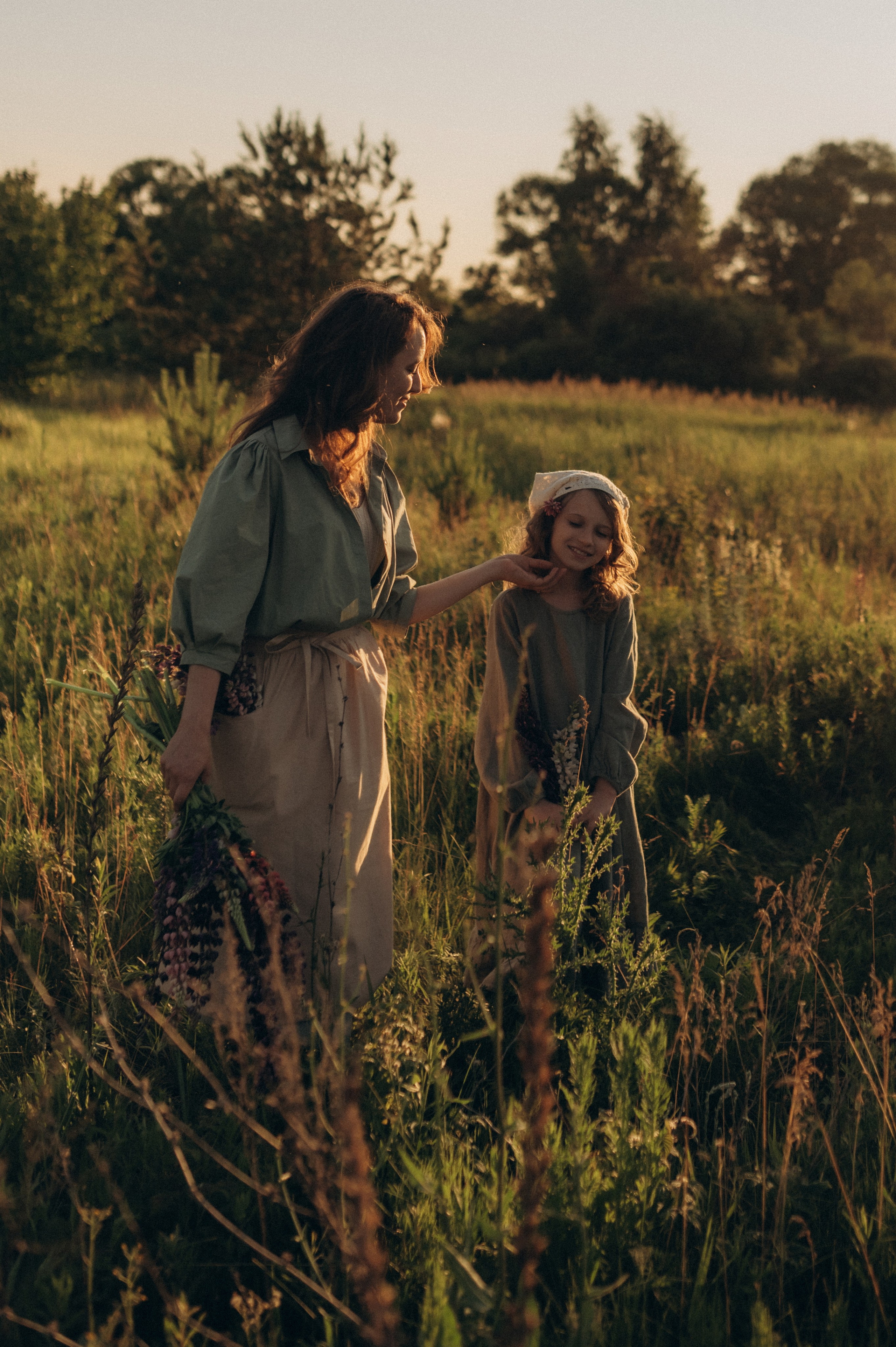 Кристина, Соня и люпиновый вечер. Фотограф Мария Стрелкова