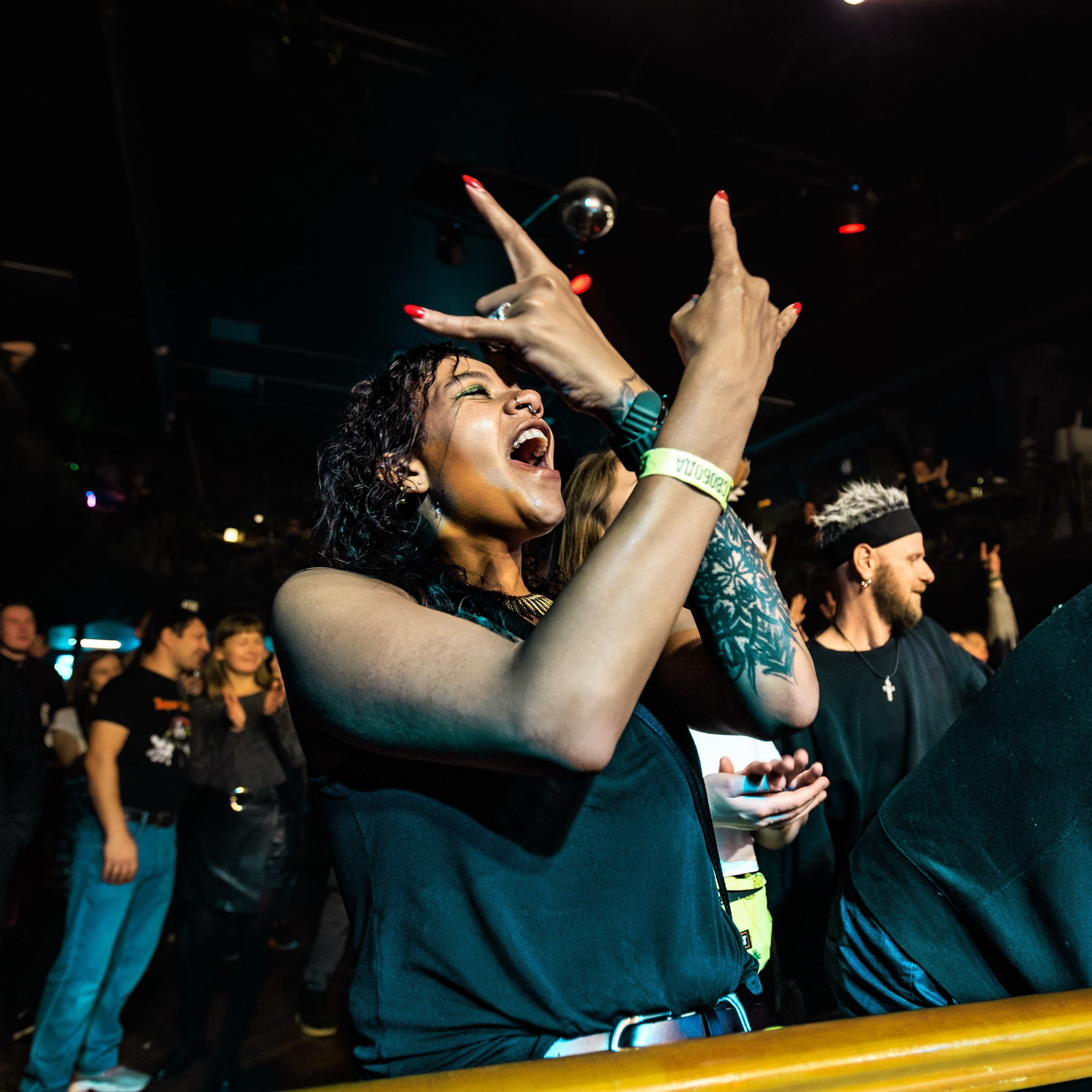 Олдскулы. Репортажный фотограф Екатеринбург | Яркий, качественный репортаж | Концерты, клубы, репортаж, праздники, корпоративы