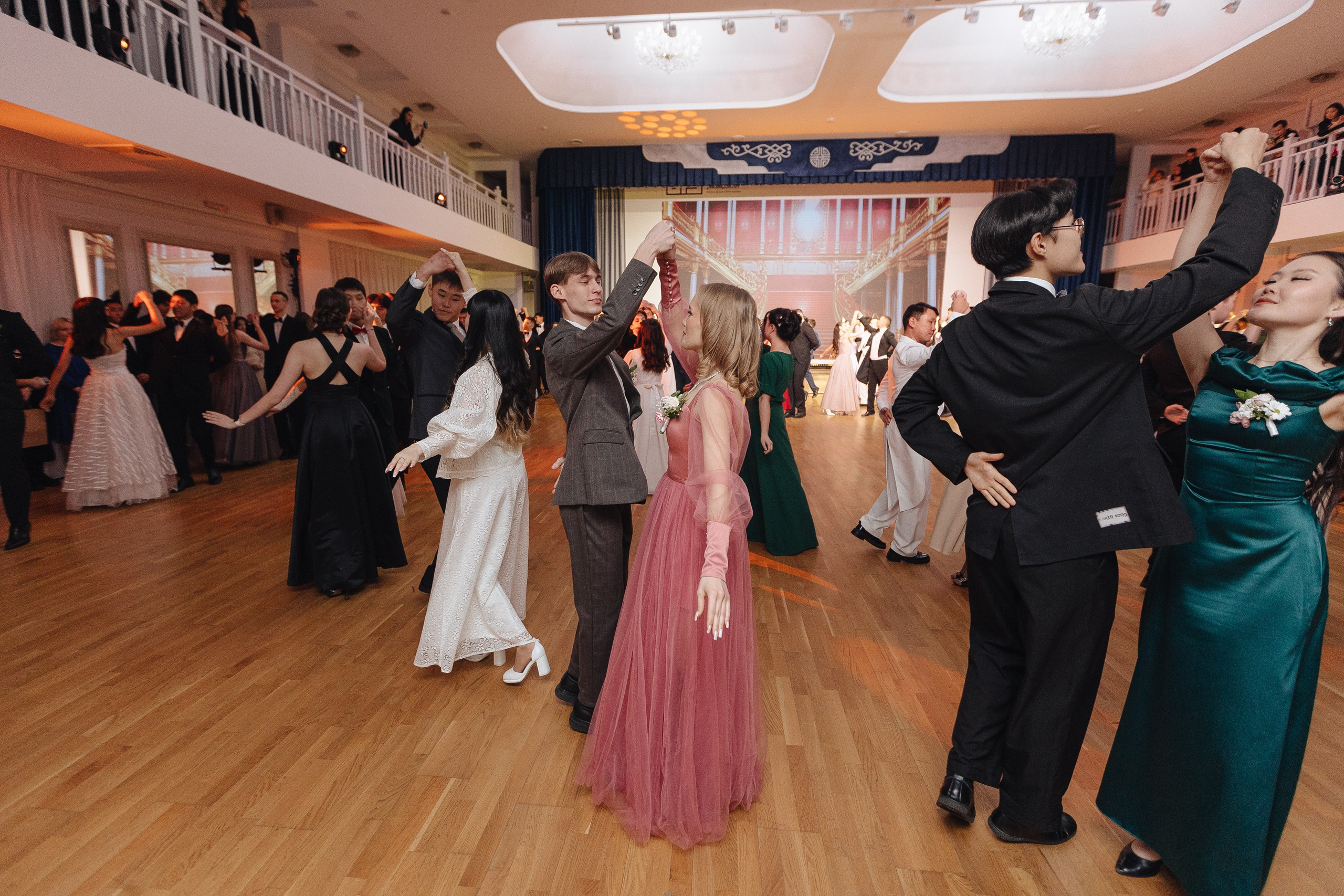 Студенческий бал. Свадебный и семейный фотограф в Улан-Удэ