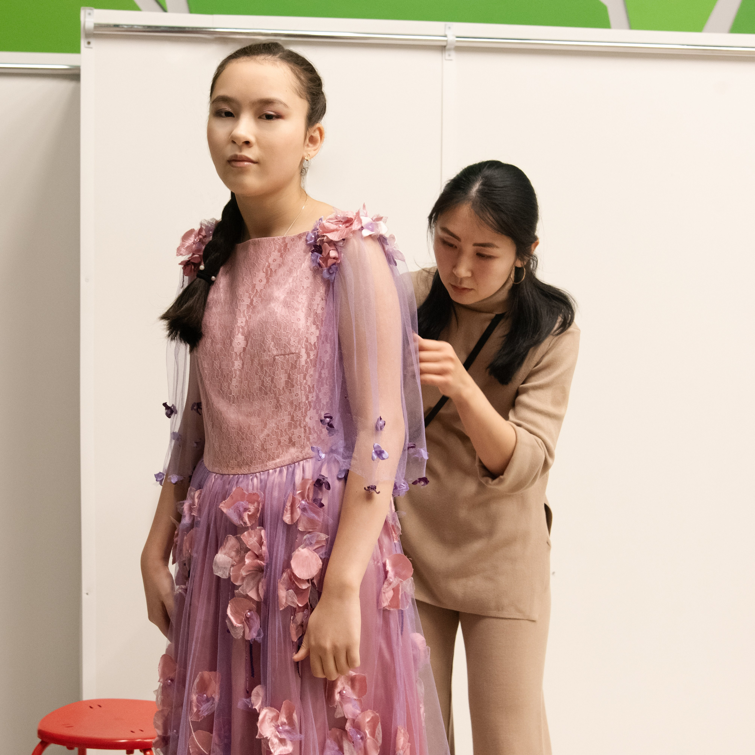 Показ Мод БФ «Исток Жизни». Дети с «Безграничными Возможностями». Портретный Семейный Fine-Art фотограф в Санкт-Петербурге Криулина