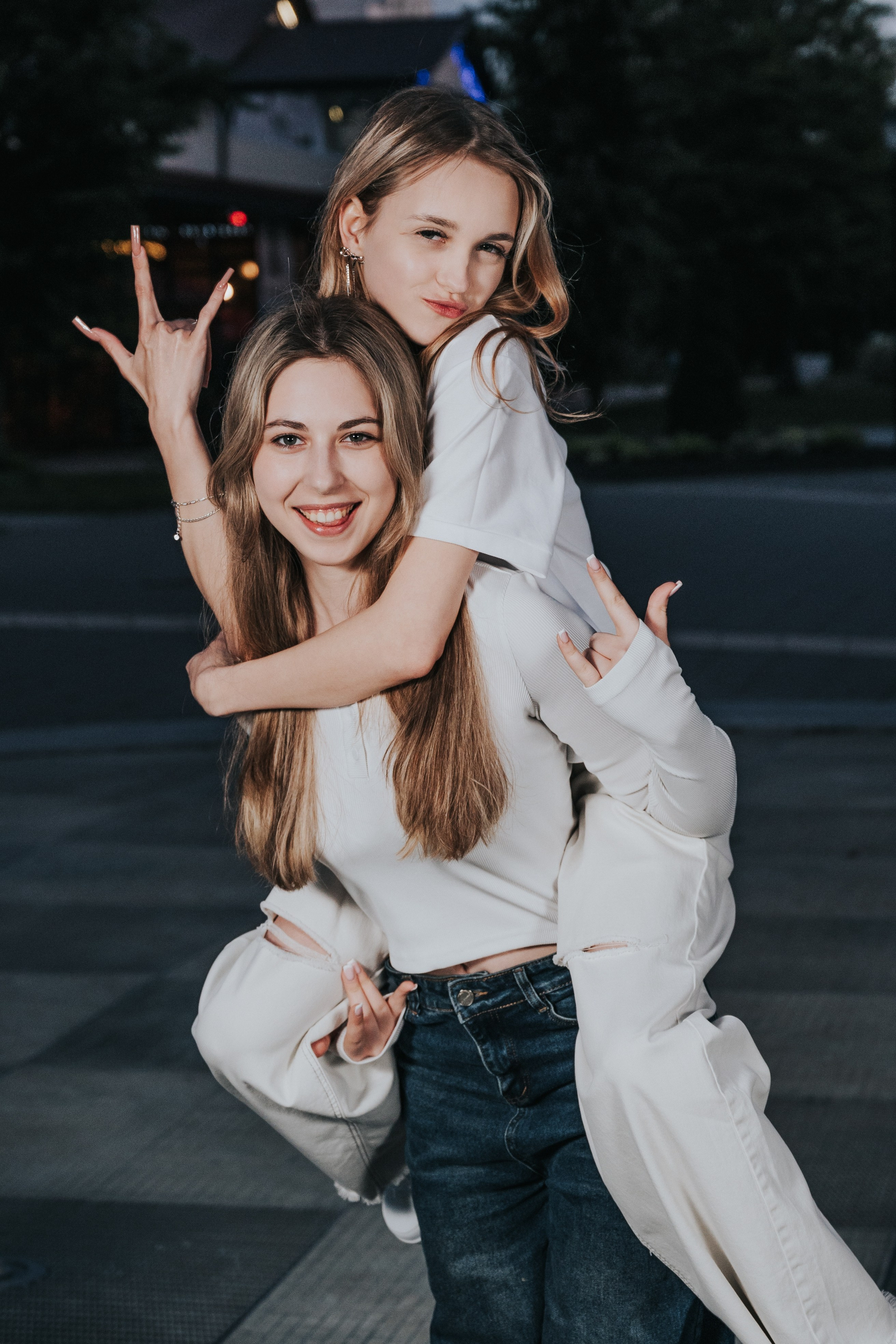 Ночная. Выпускные альбомы и Школьный фотограф в Алексеевке, Бирюче, Красном