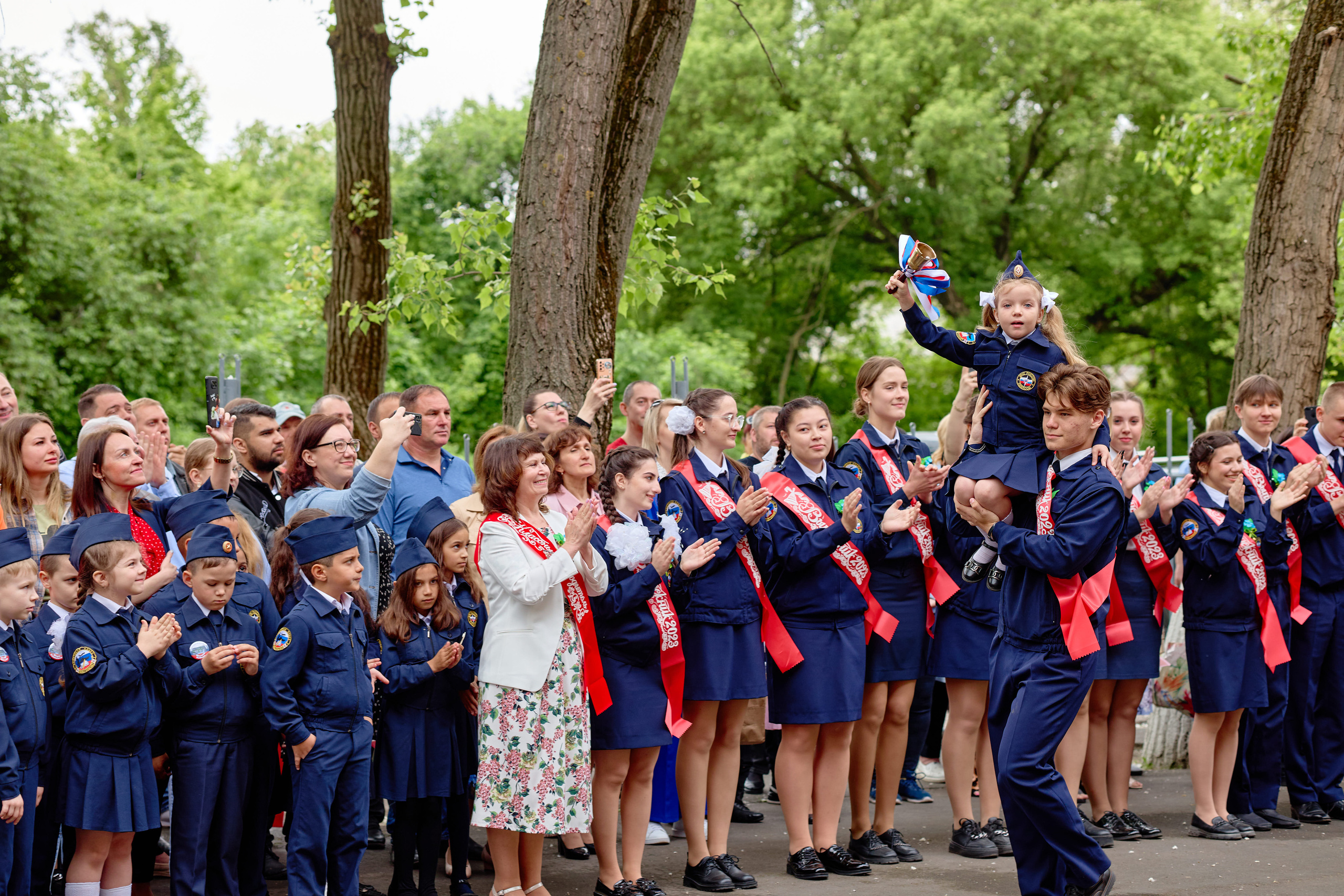 Сьемка линейки на 1 сентября таганрог 6 школа. Фотограф Выпускные альбомы Таганрог Сергей Коробченко