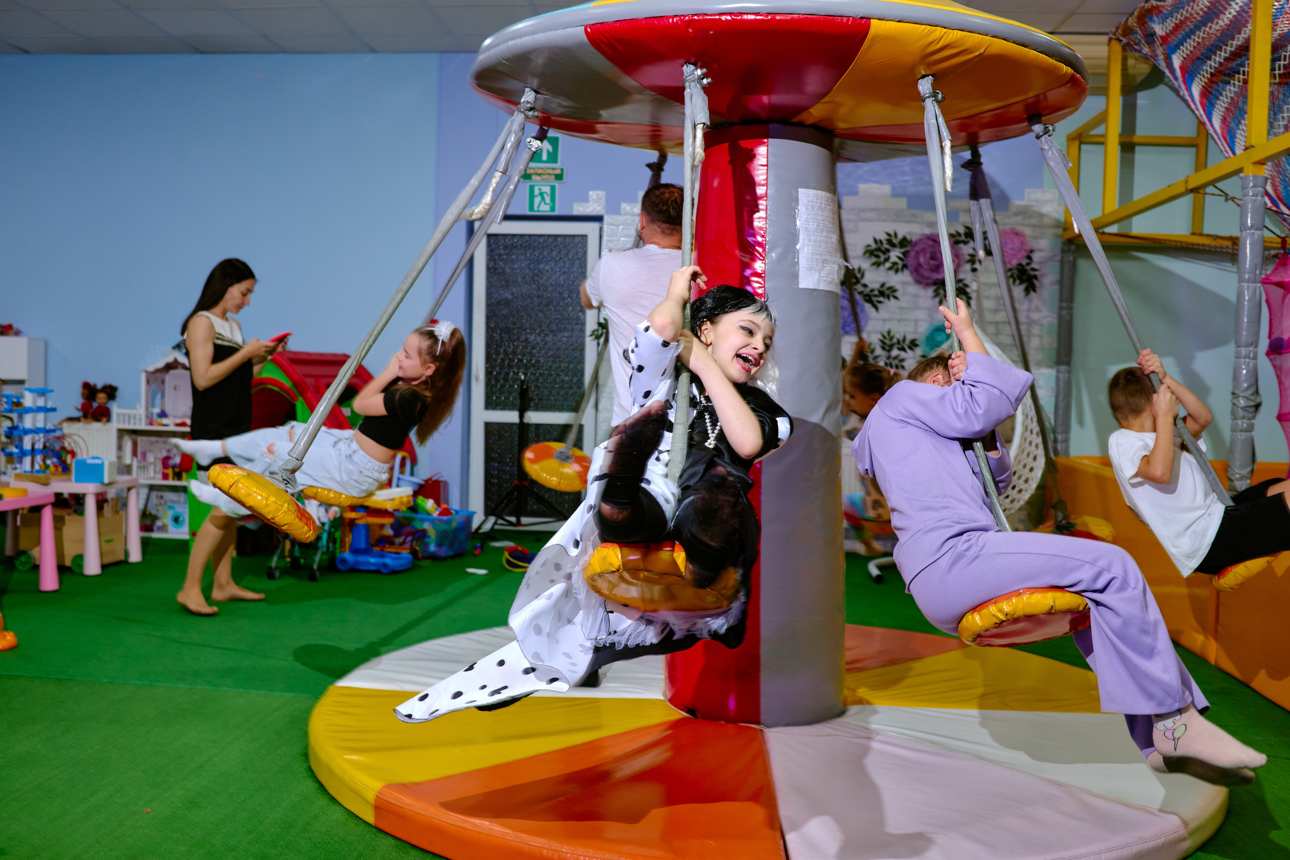 Сьемка детского дня рождения таганрог Fashion party Yesenia. Фотограф Выпускные альбомы Таганрог Сергей Коробченко