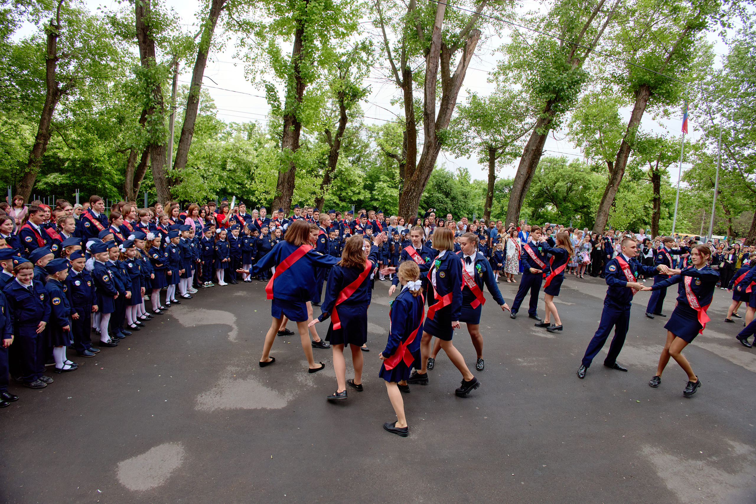 Сьемка линейки на 1 сентября таганрог 6 школа. Фотограф Выпускные альбомы Таганрог Сергей Коробченко