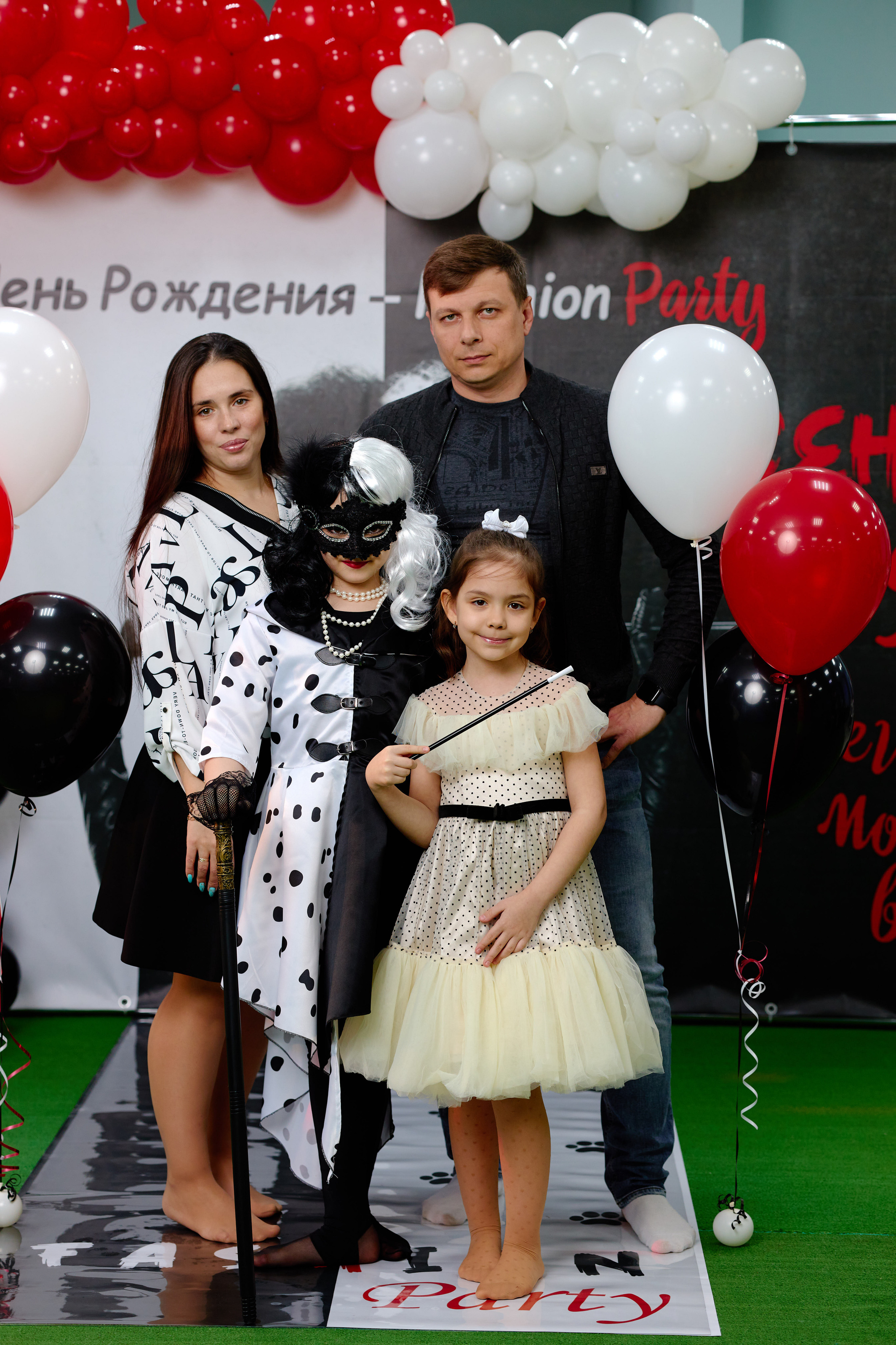 Сьемка детского дня рождения таганрог Fashion party Yesenia. Фотограф Выпускные альбомы Таганрог Сергей Коробченко