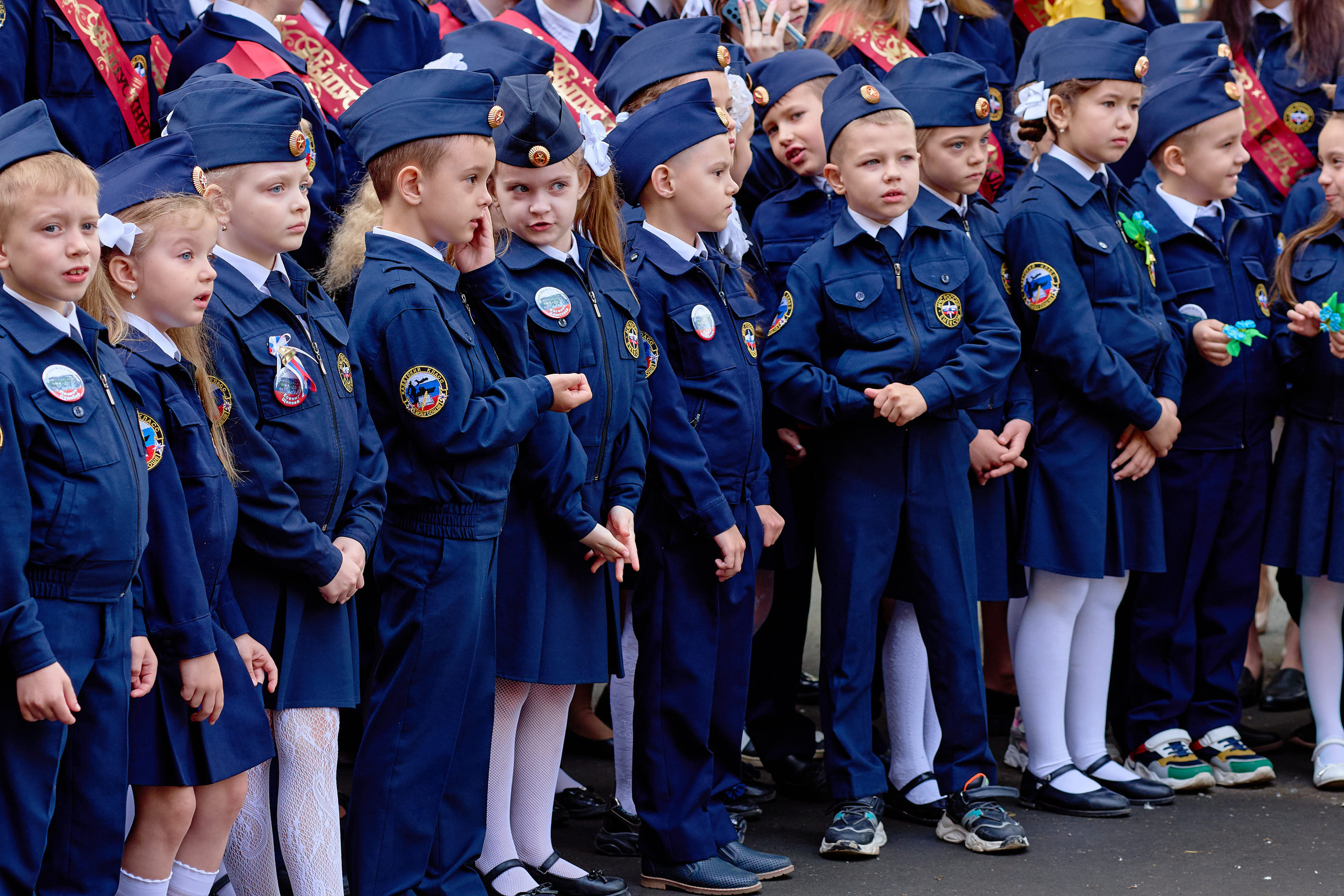 Сьемка линейки на 1 сентября таганрог 6 школа. Фотограф Выпускные альбомы Таганрог Сергей Коробченко