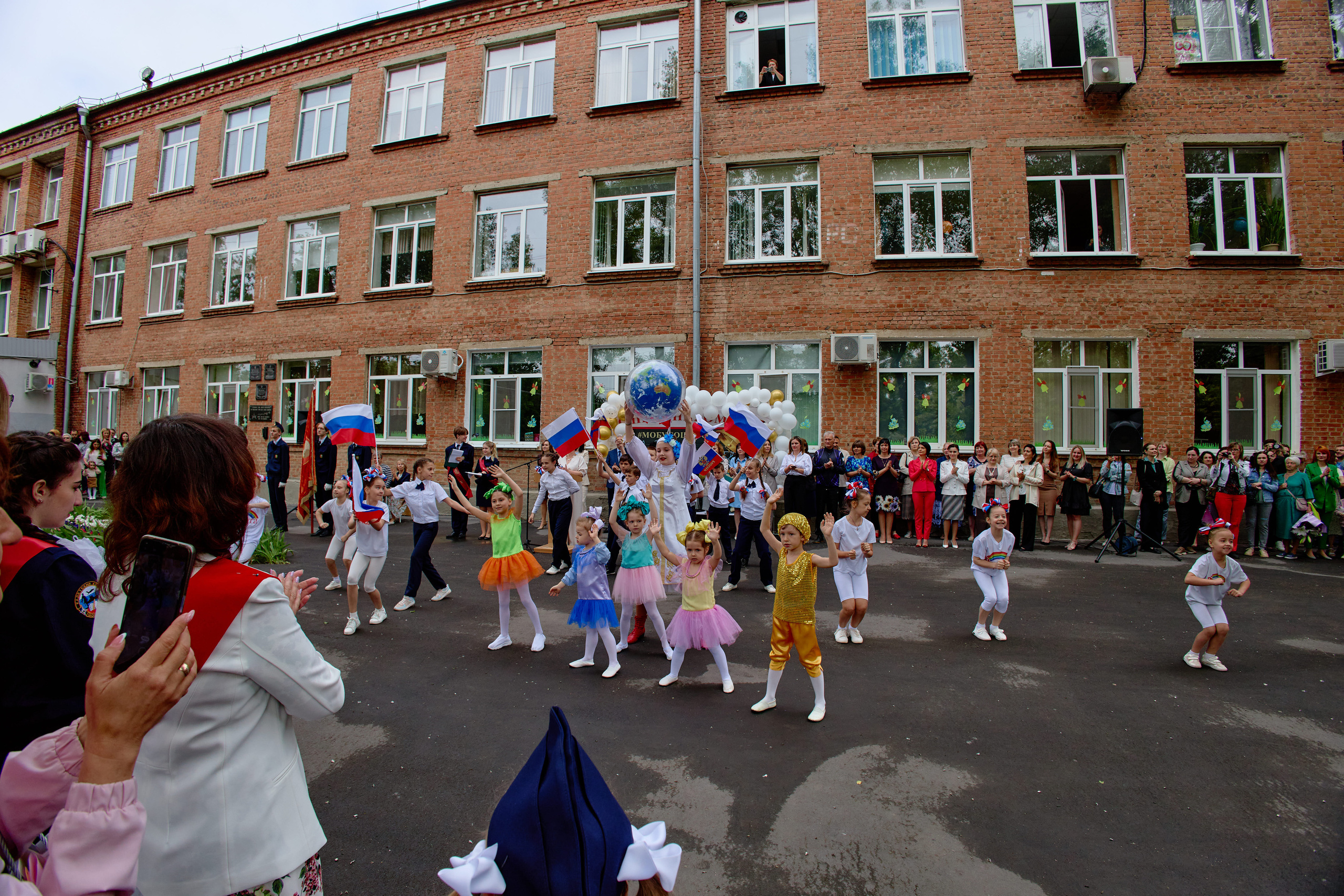 Сьемка линейки на 1 сентября таганрог 6 школа. Фотограф Выпускные альбомы Таганрог Сергей Коробченко