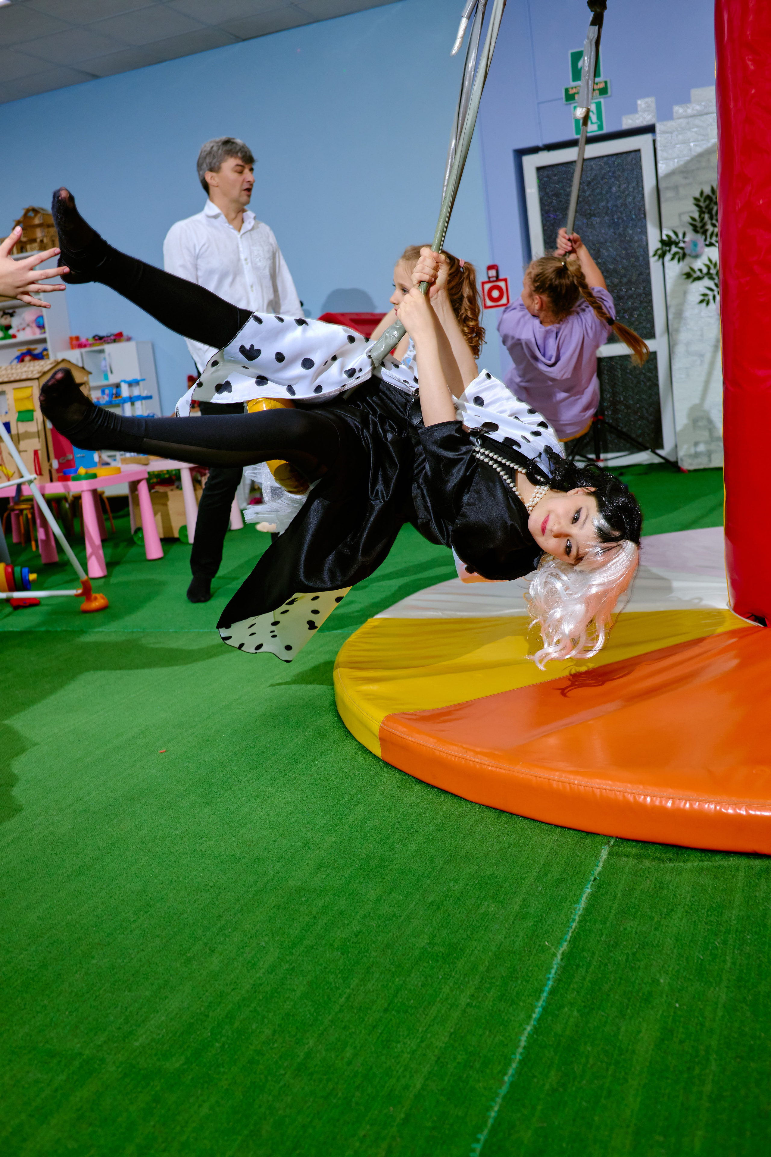 Сьемка детского дня рождения таганрог Fashion party Yesenia. Фотограф Выпускные альбомы Таганрог Сергей Коробченко