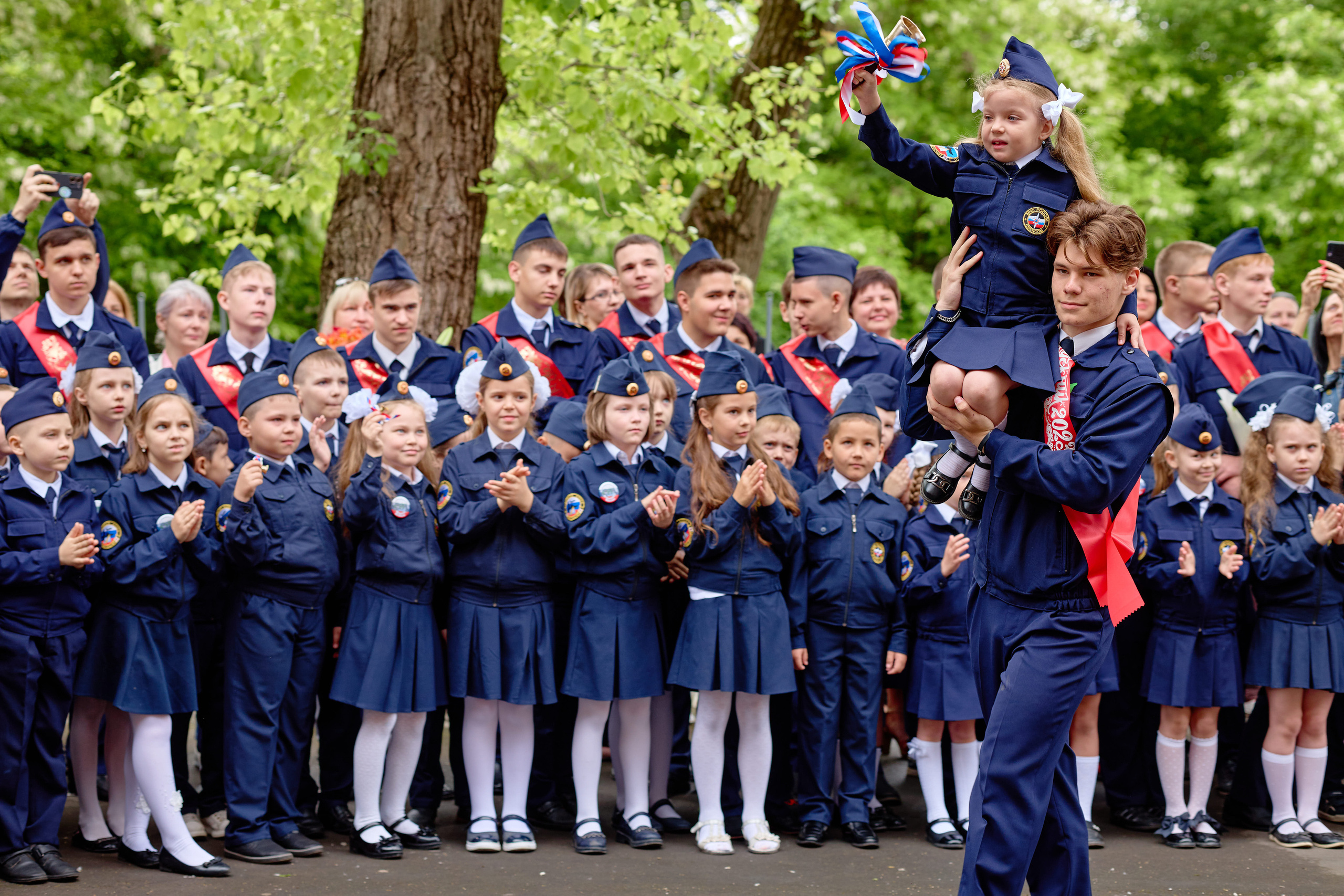 Сьемка линейки на 1 сентября таганрог 6 школа. Фотограф Выпускные альбомы Таганрог Сергей Коробченко