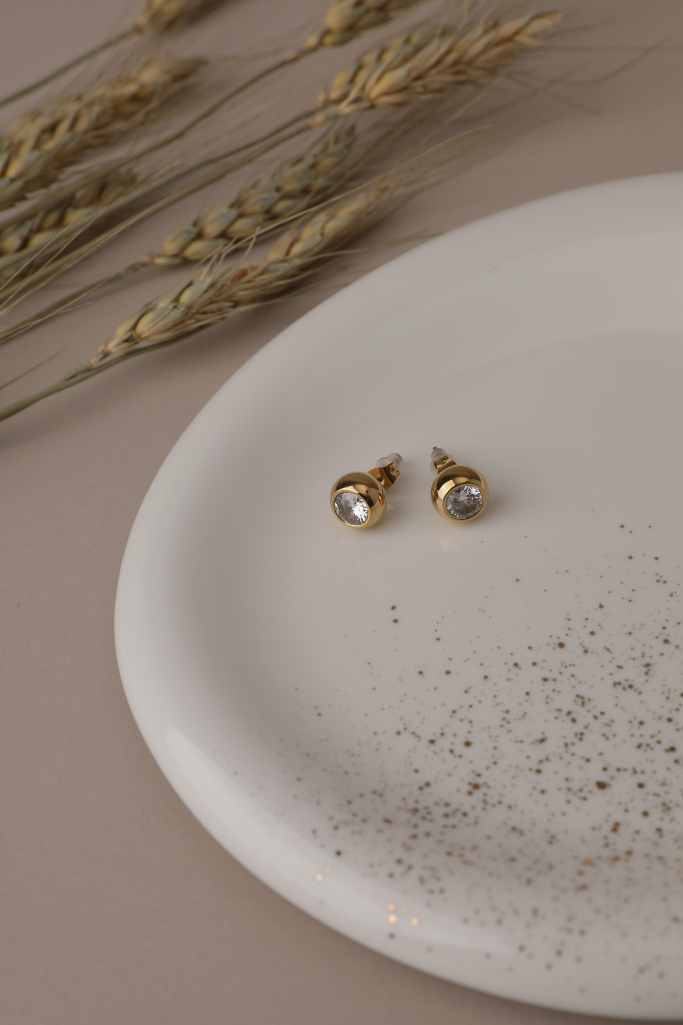 Украшения. Фотостудия предметной и модельной съёмки для маркетплейсов