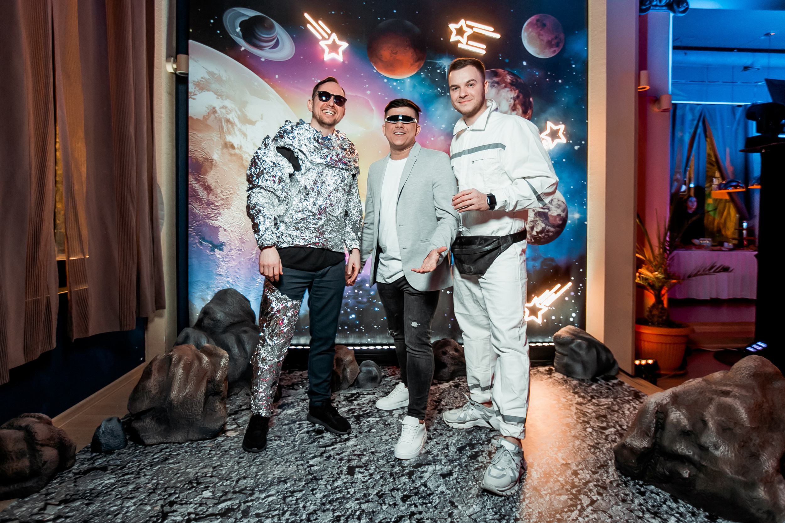 Космическая вечеринка RED BULL. Репортажный фотограф в Сочи Дмитрий Ветринский