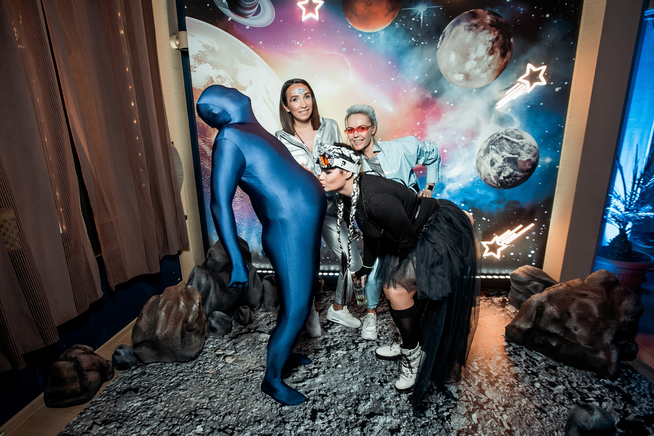 Космическая вечеринка RED BULL. Репортажный фотограф в Сочи Дмитрий Ветринский