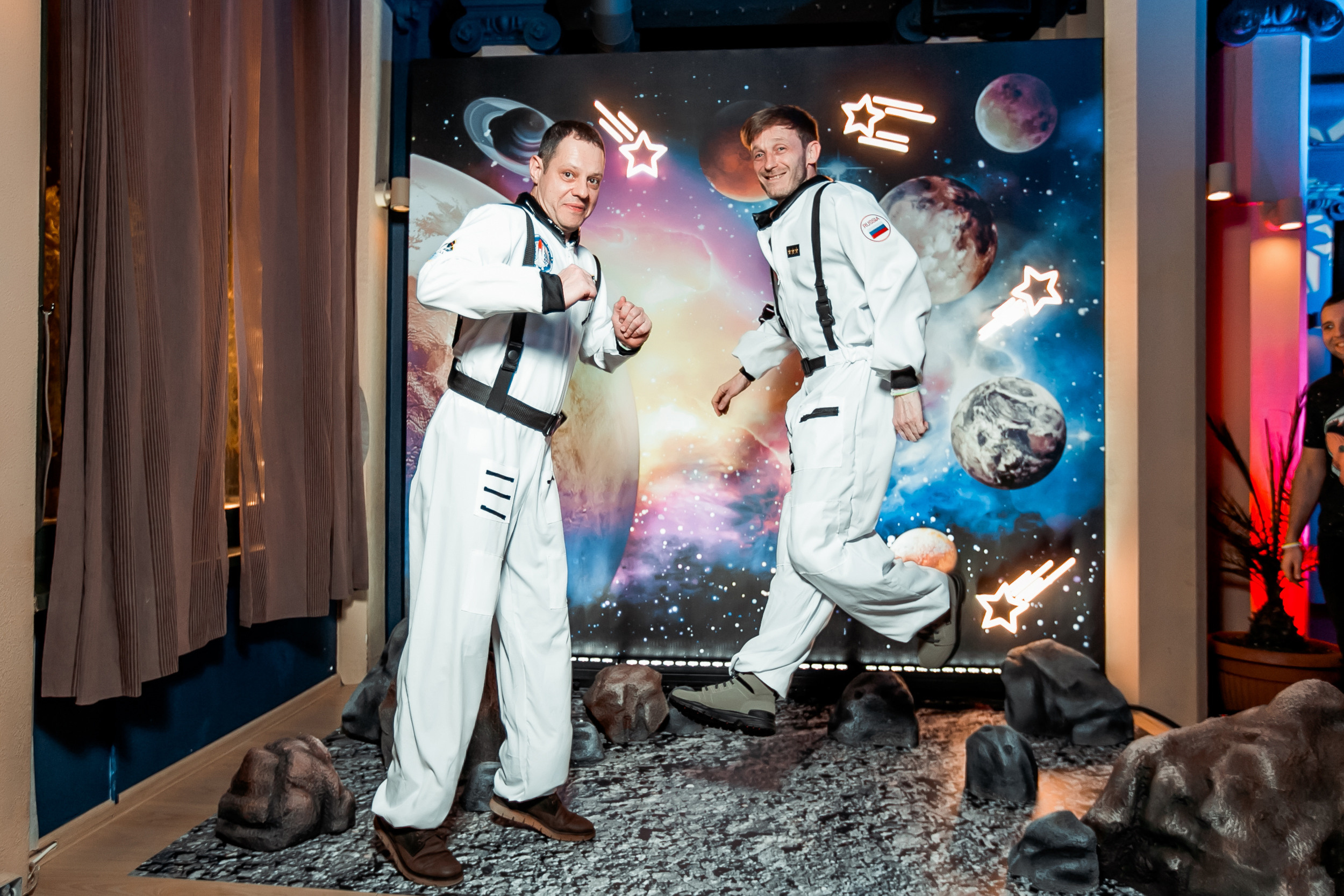 Космическая вечеринка RED BULL. Репортажный фотограф в Сочи Дмитрий Ветринский