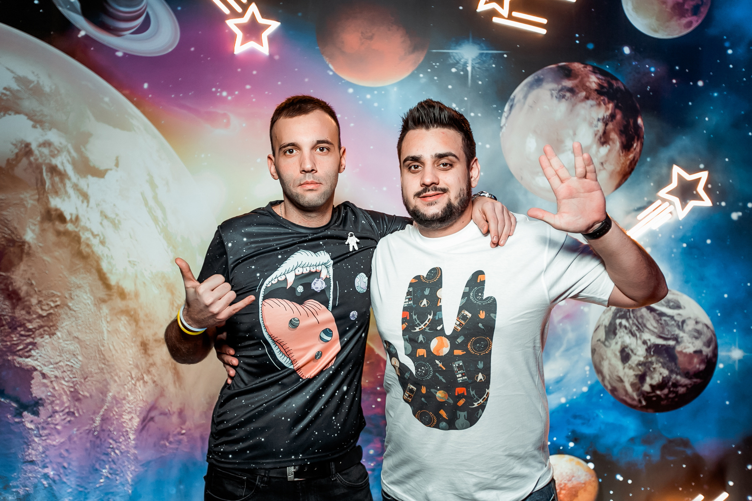 Космическая вечеринка RED BULL. Репортажный фотограф в Сочи Дмитрий Ветринский