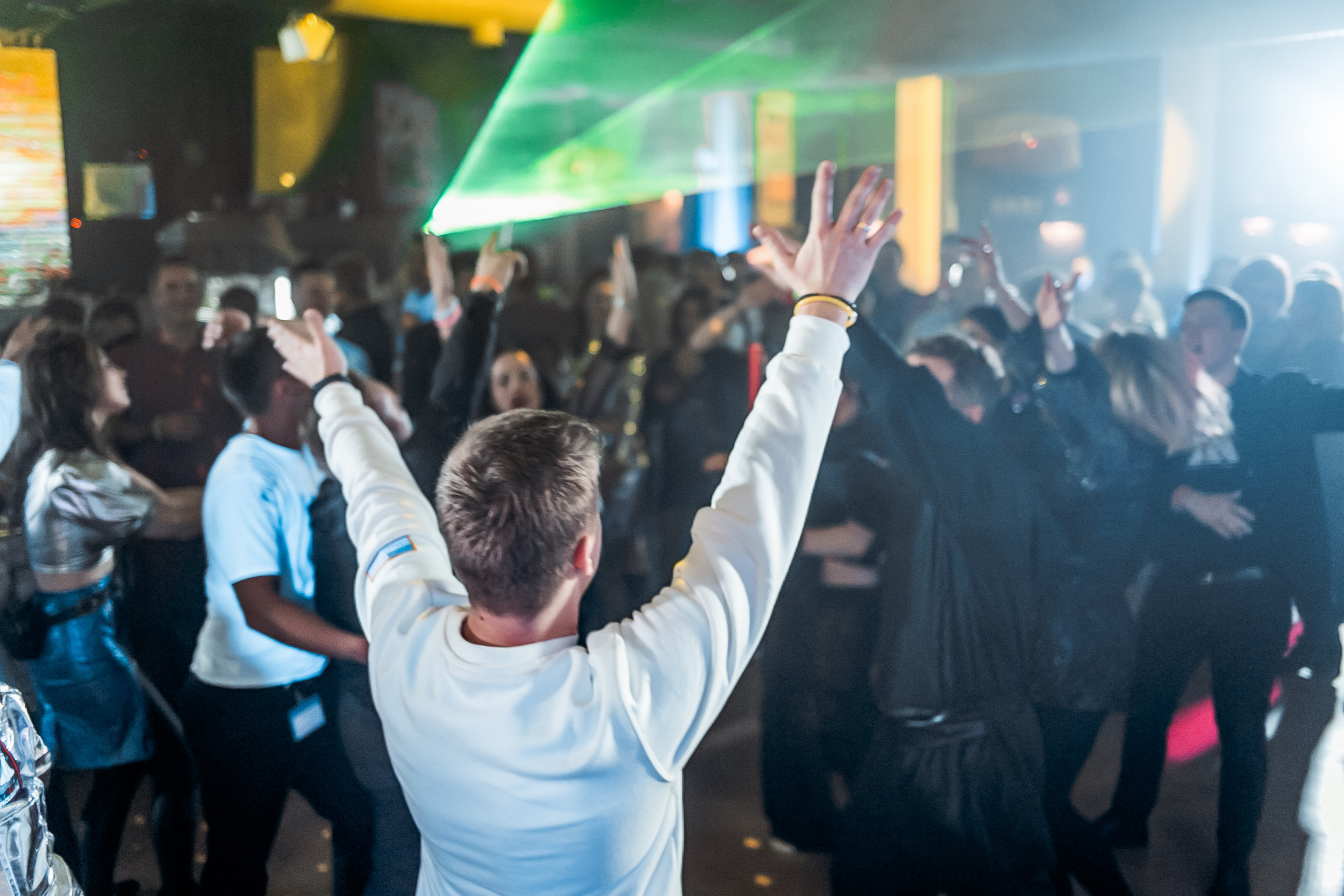 Космическая вечеринка RED BULL. Репортажный фотограф в Сочи Дмитрий Ветринский