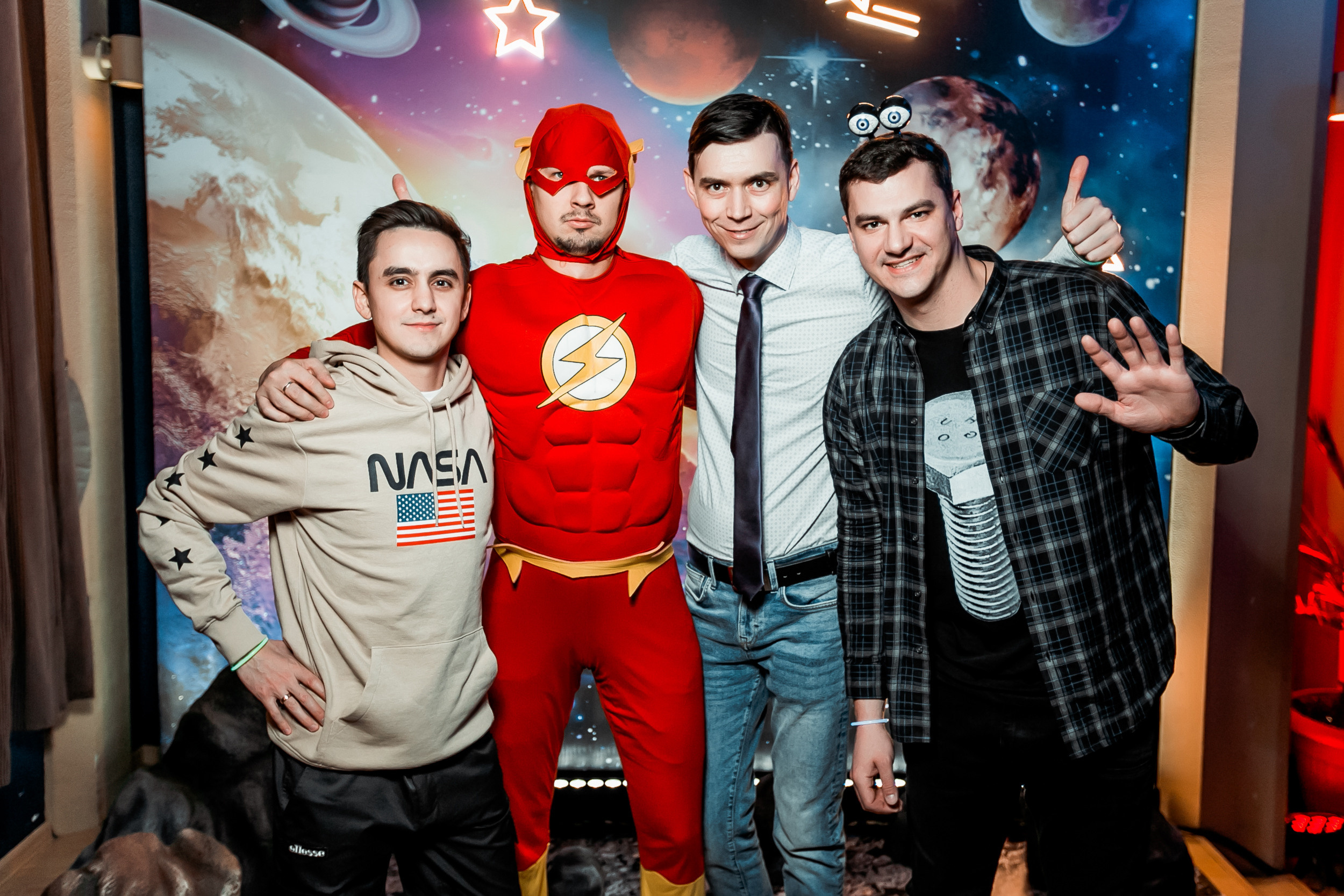 Космическая вечеринка RED BULL. Репортажный фотограф в Сочи Дмитрий Ветринский