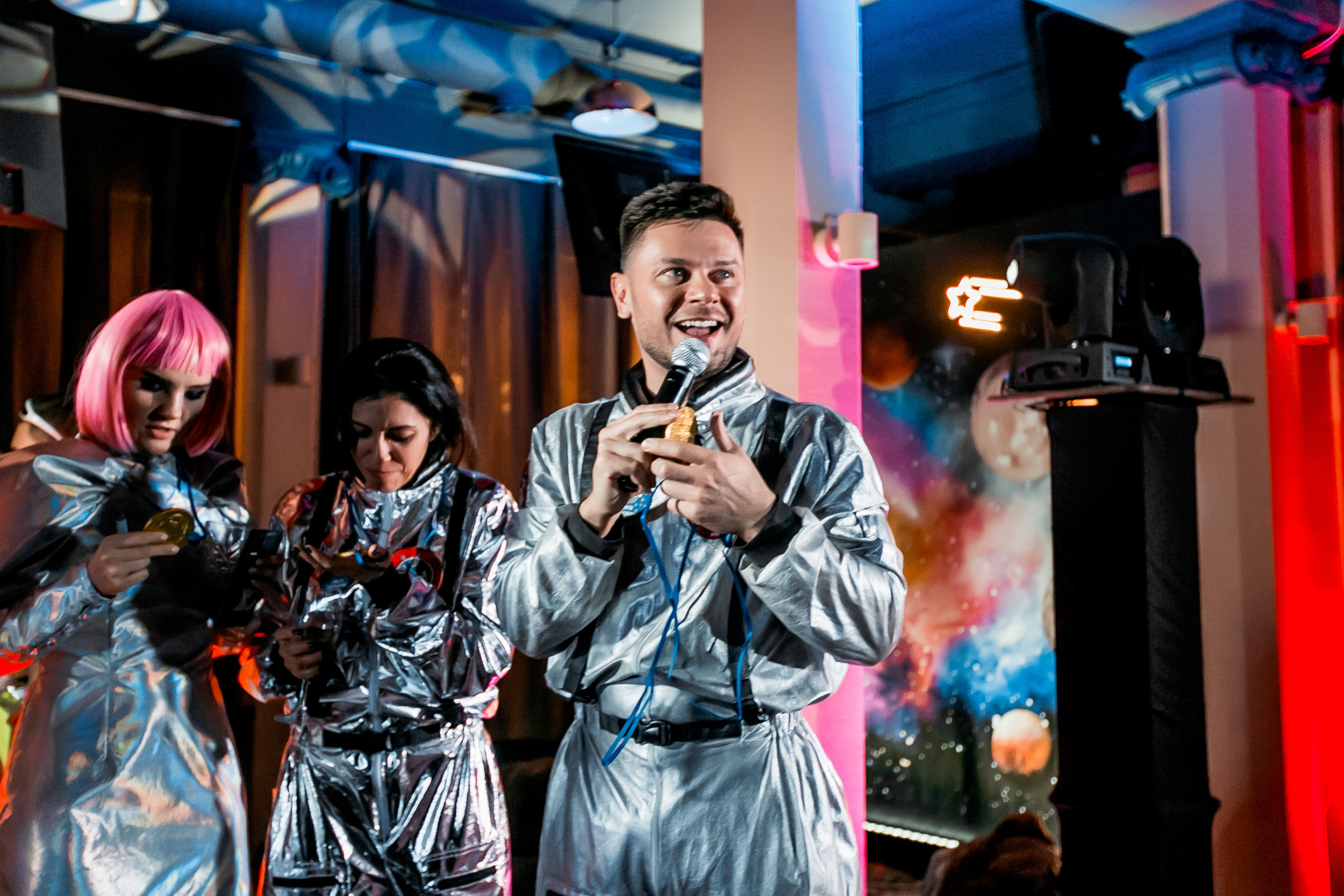 Космическая вечеринка RED BULL. Репортажный фотограф в Сочи Дмитрий Ветринский