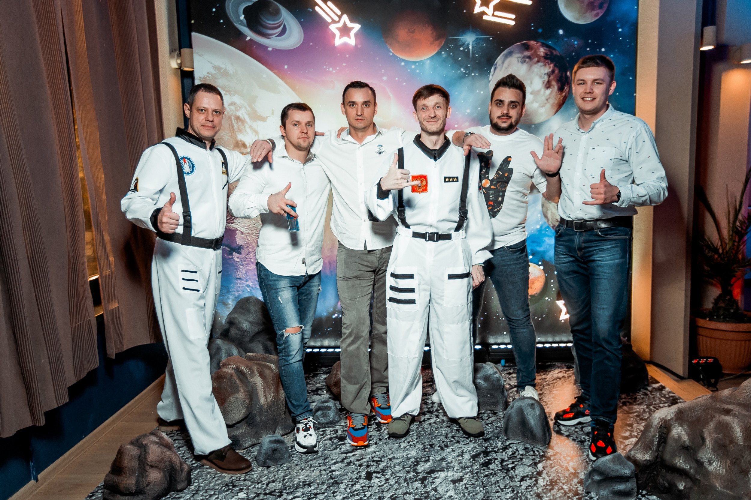 Космическая вечеринка RED BULL. Репортажный фотограф в Сочи Дмитрий Ветринский