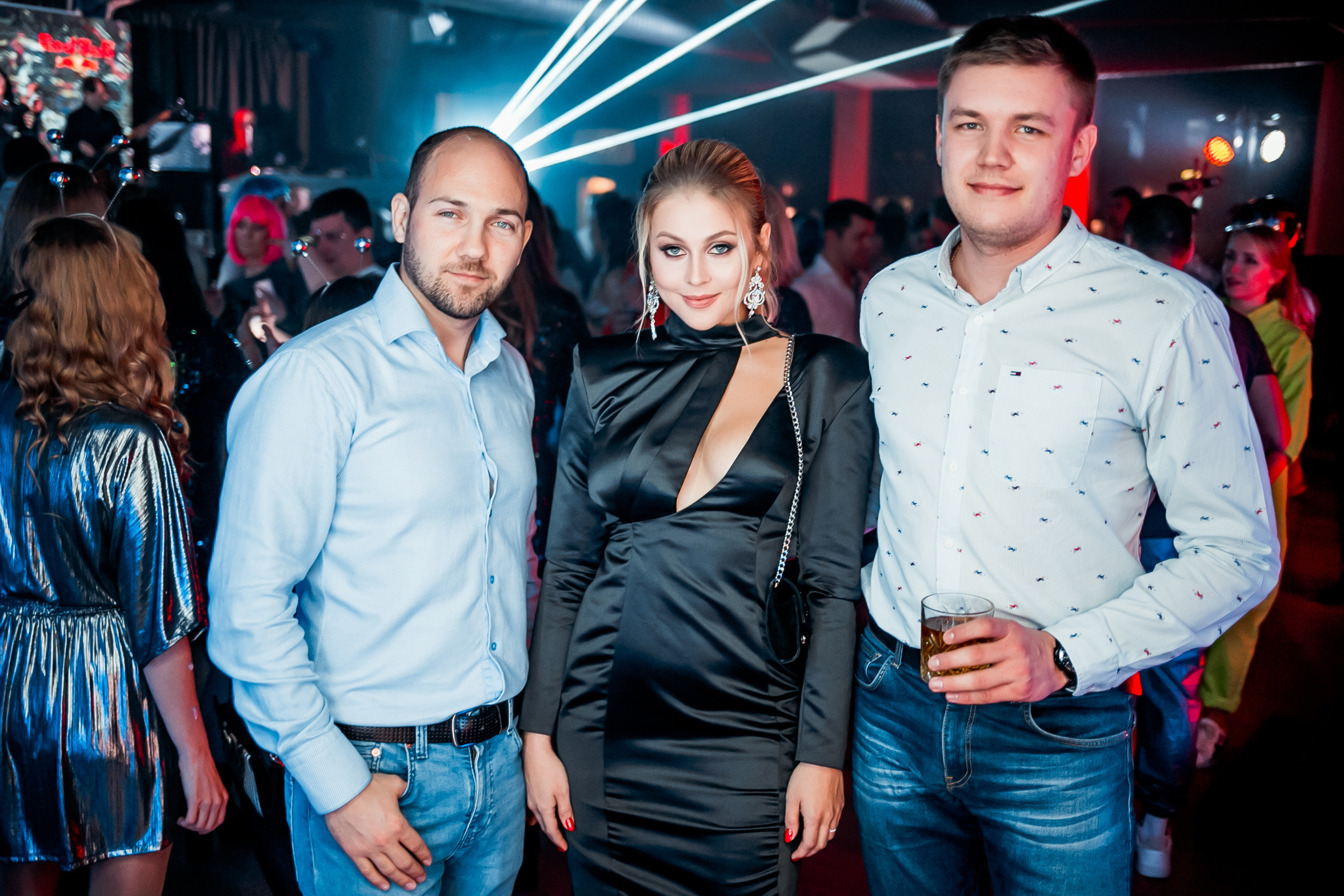 Космическая вечеринка RED BULL. Репортажный фотограф в Сочи Дмитрий Ветринский