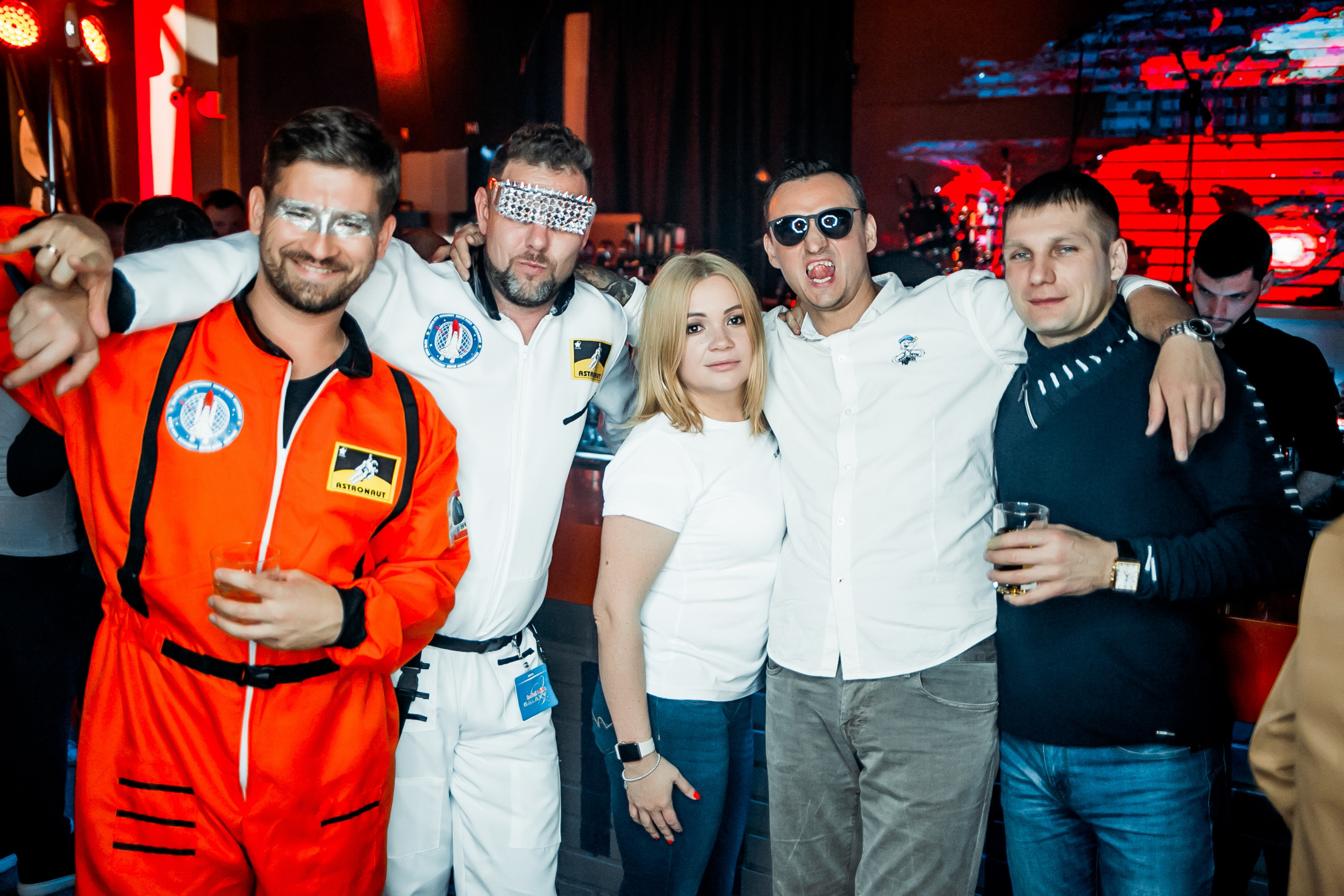 Космическая вечеринка RED BULL. Репортажный фотограф в Сочи Дмитрий Ветринский