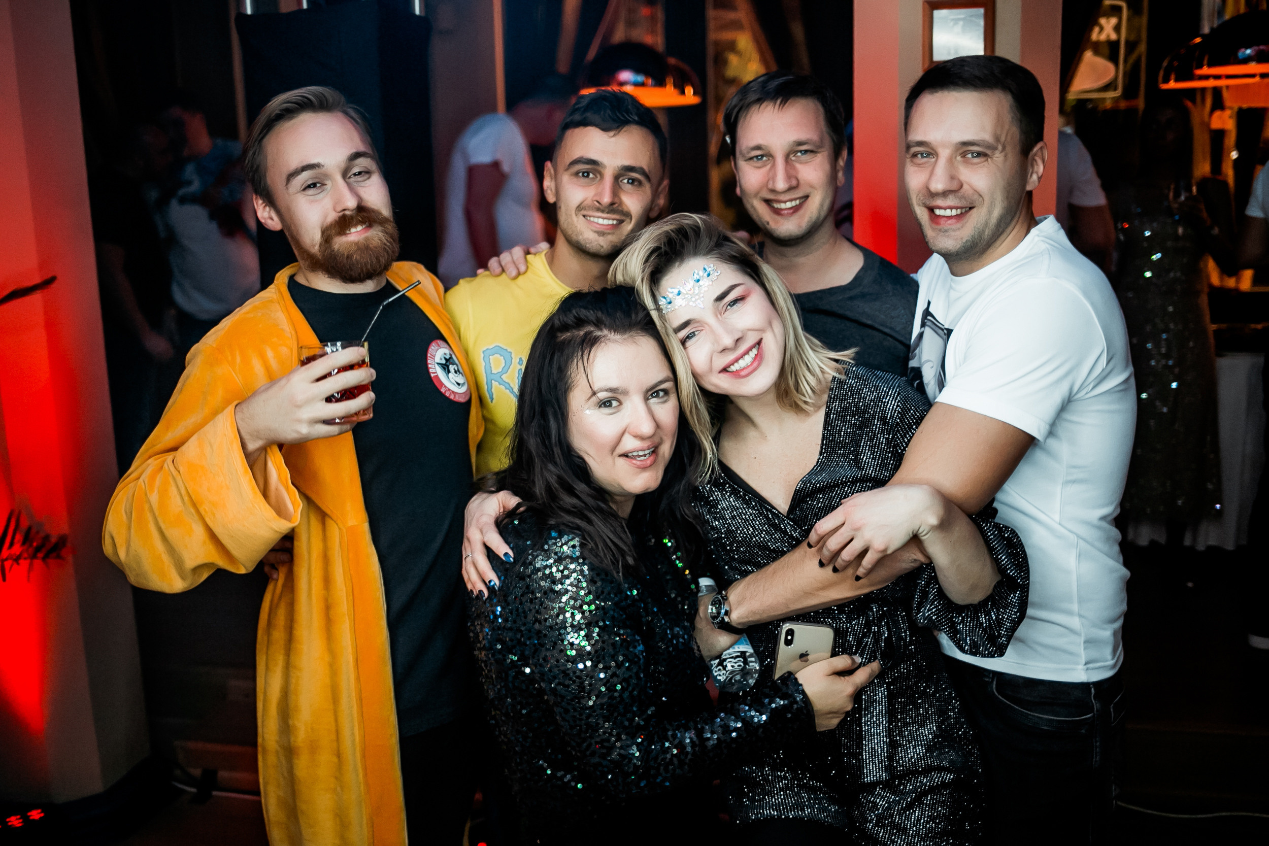 Космическая вечеринка RED BULL. Репортажный фотограф в Сочи Дмитрий Ветринский