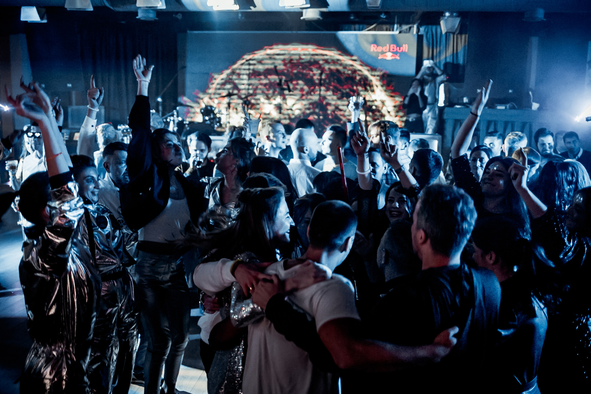 Космическая вечеринка RED BULL. Репортажный фотограф в Сочи Дмитрий Ветринский