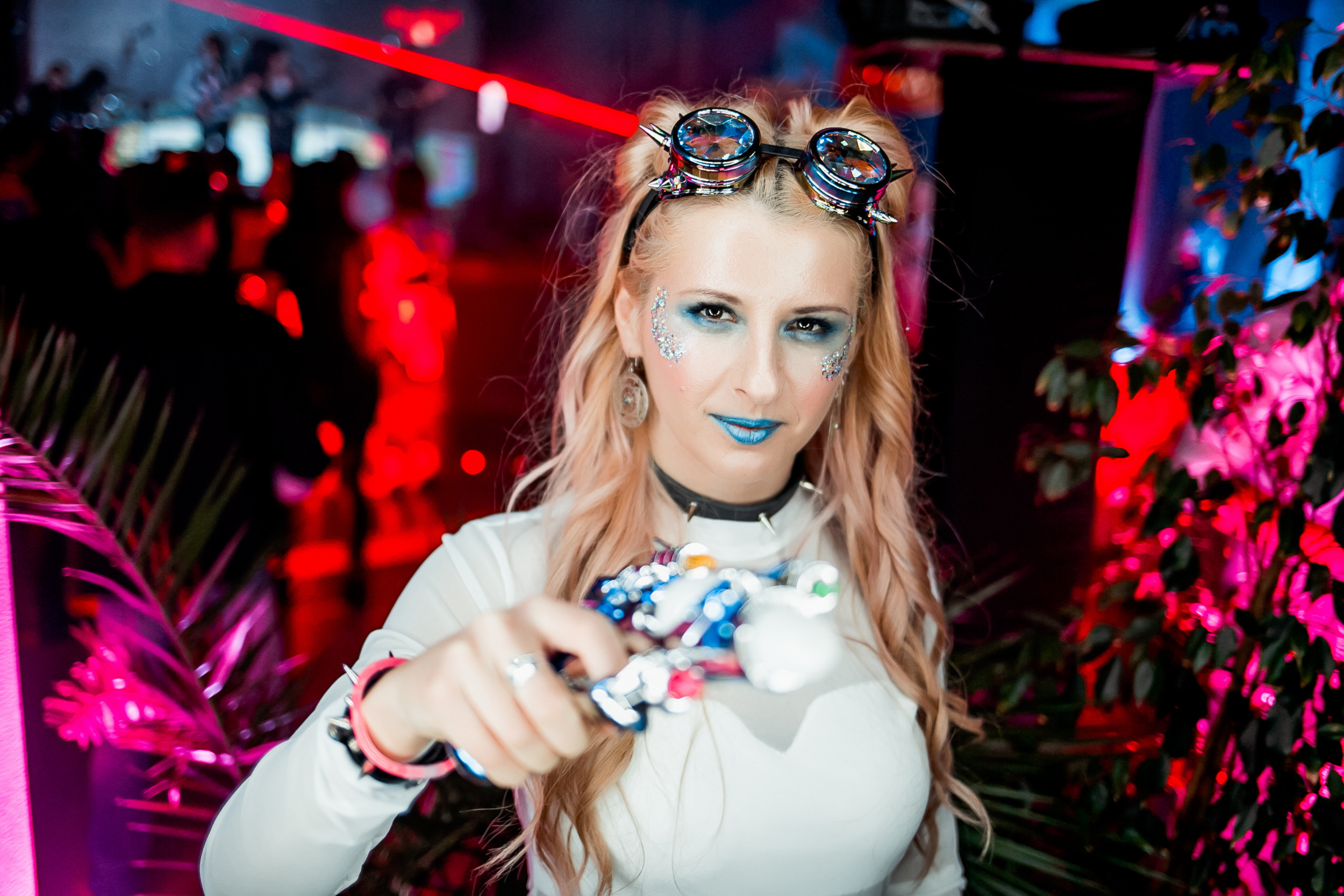 Космическая вечеринка RED BULL. Репортажный фотограф в Сочи Дмитрий Ветринский