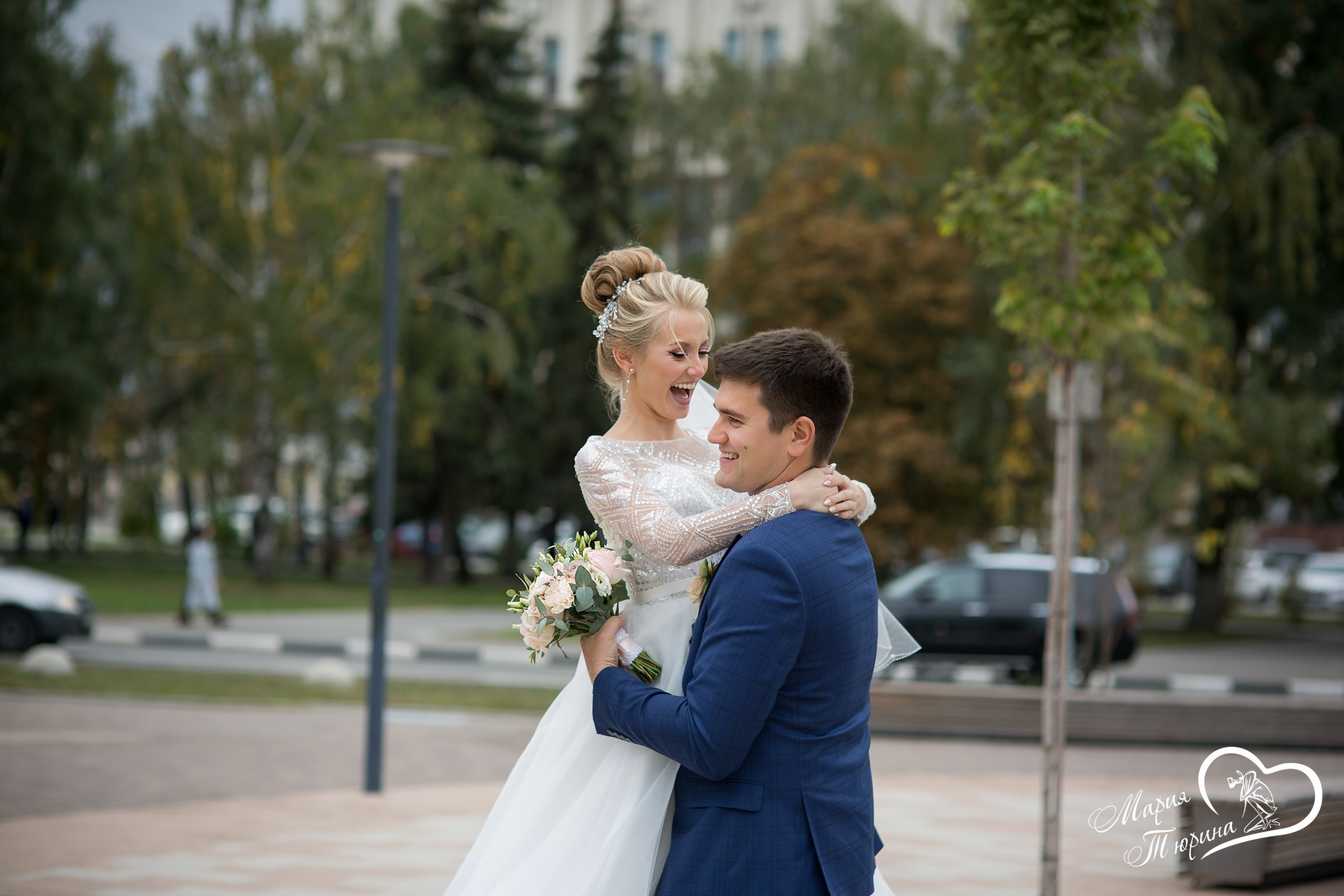 Прогулка по Набережной. Свадебная фотосъёмка в Москве, Туле