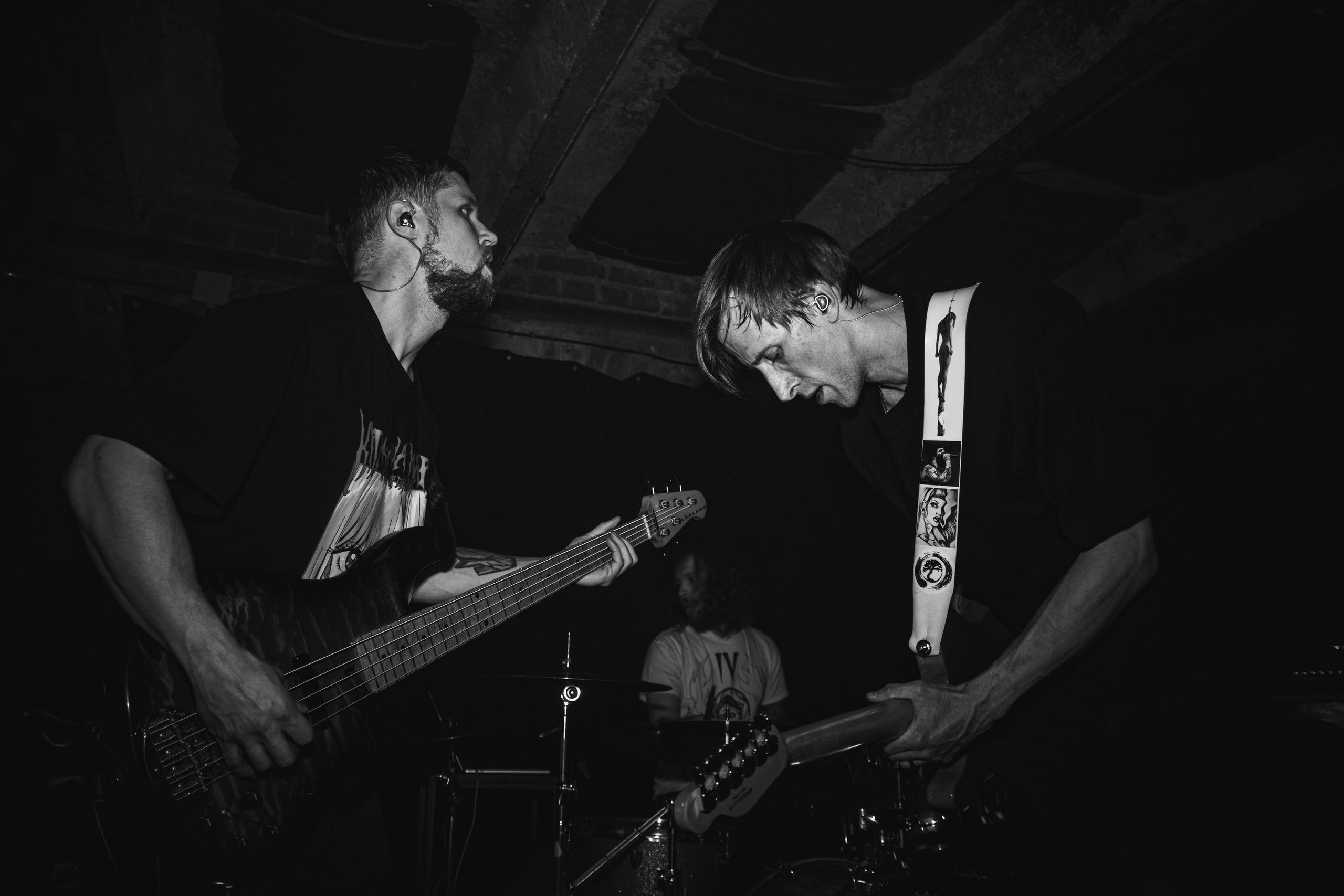 Laugar & Шумы Штормовых Широт & Пожары На Дальнем Севере 11.10.2025. Репортажный фотограф в Москве Legiodot