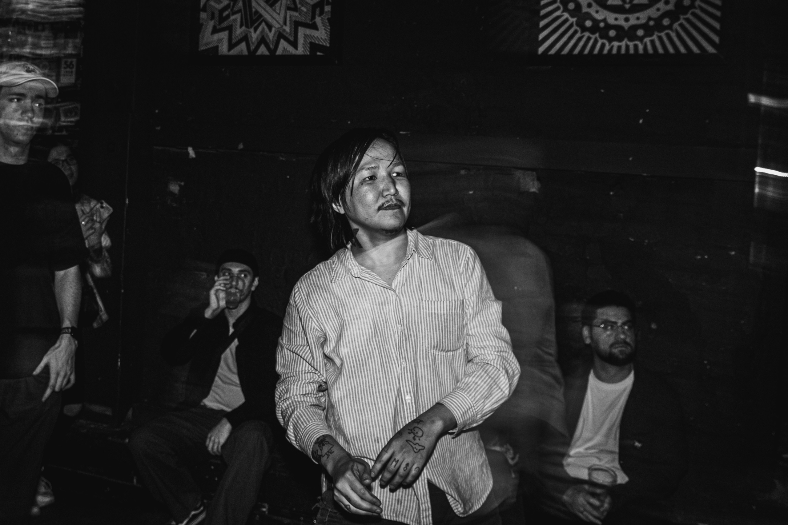 Ютани & о т м е ж & Вещи в картонной коробке 08.08.2025. Репортажный фотограф в Москве Legiodot