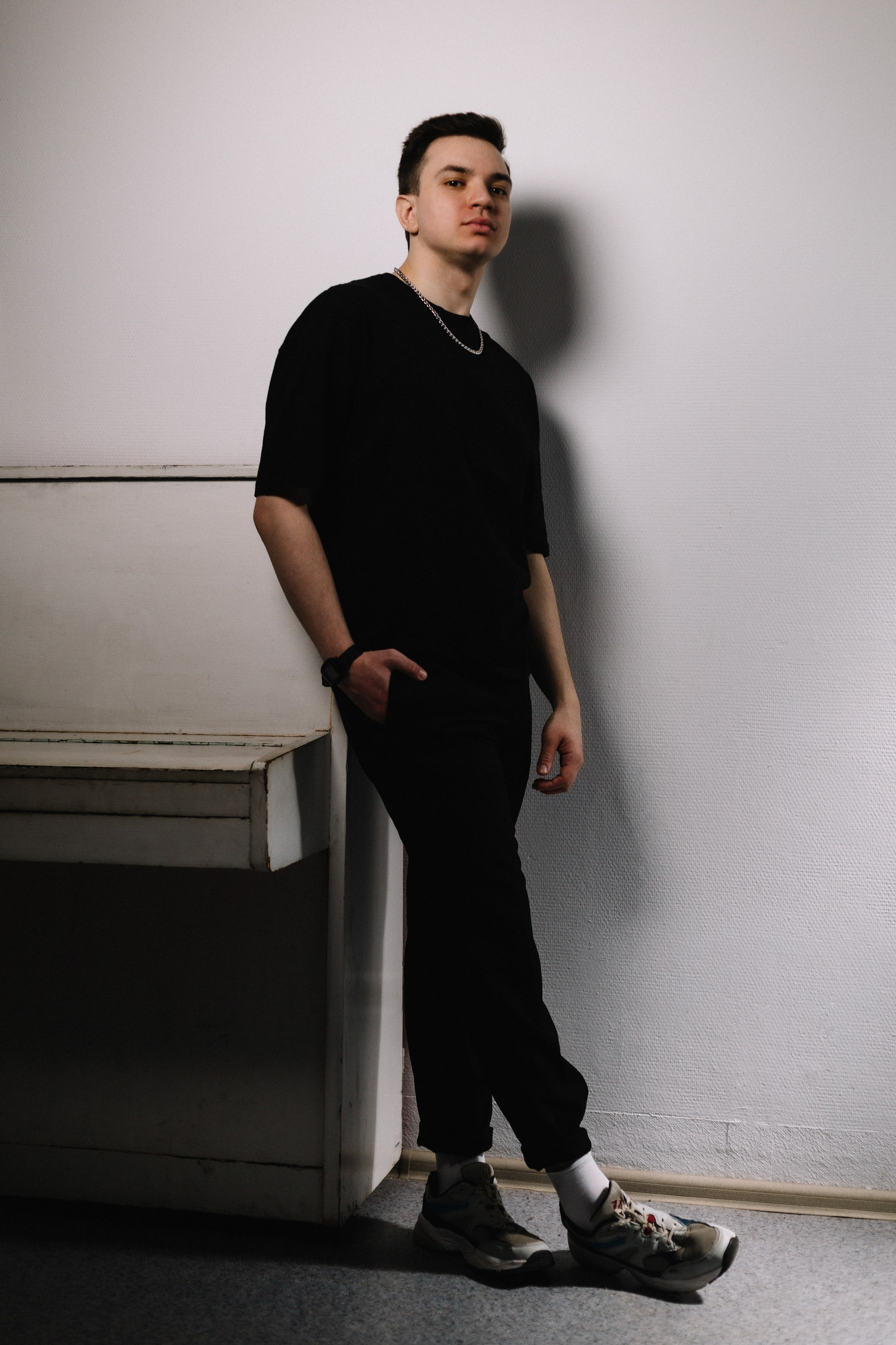 Съёмка музыканта в студии. Портретный и репортажный фотограф. Мыльников Илья