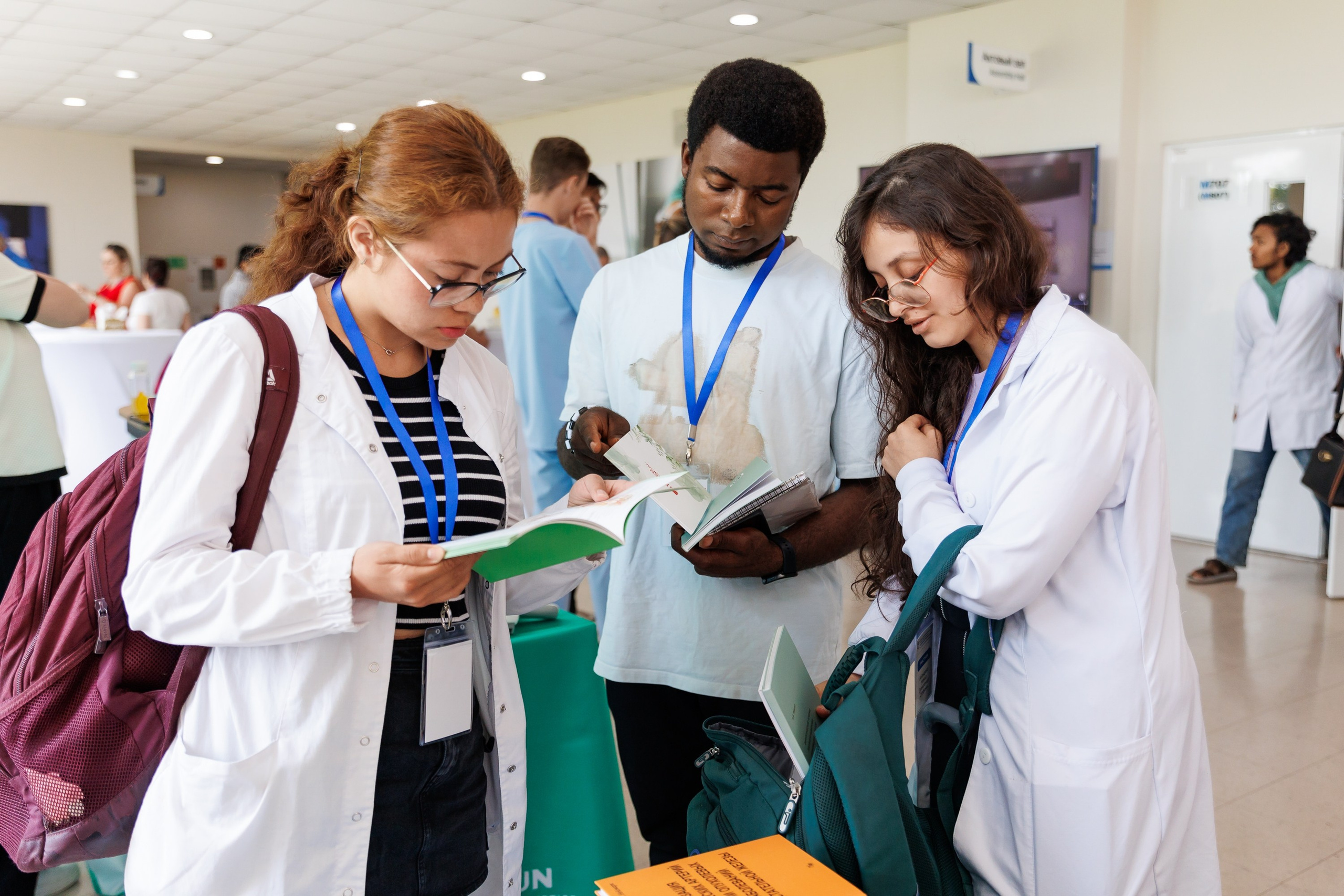 Конференция Хирургии сердца. Репортажный и студийный фотограф во Владивостоке Дударева Софья