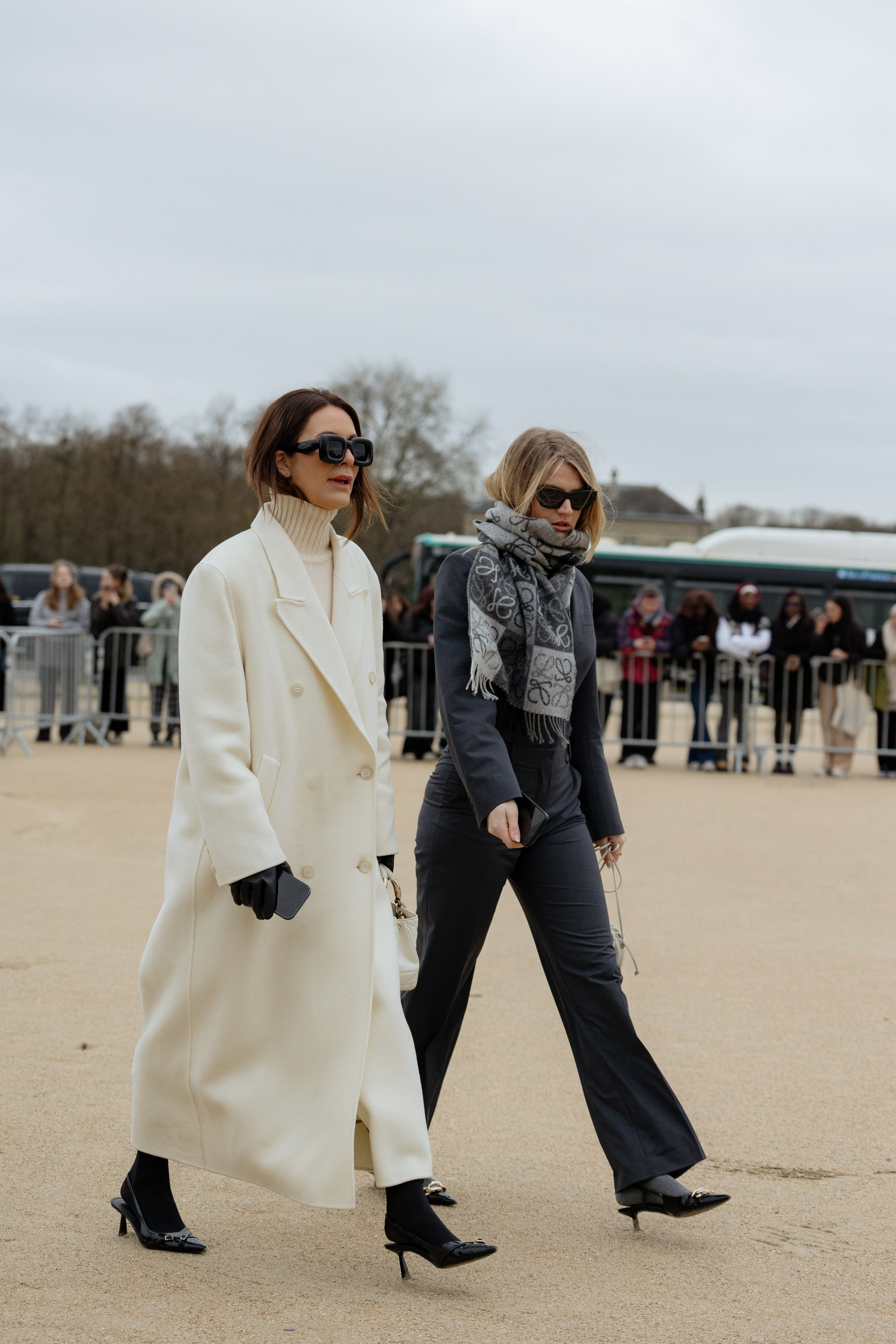 LOEWE PFW WOMENSWEAR FALL-WINTER 24/25. Photographer in Milan Ivan Goncharov