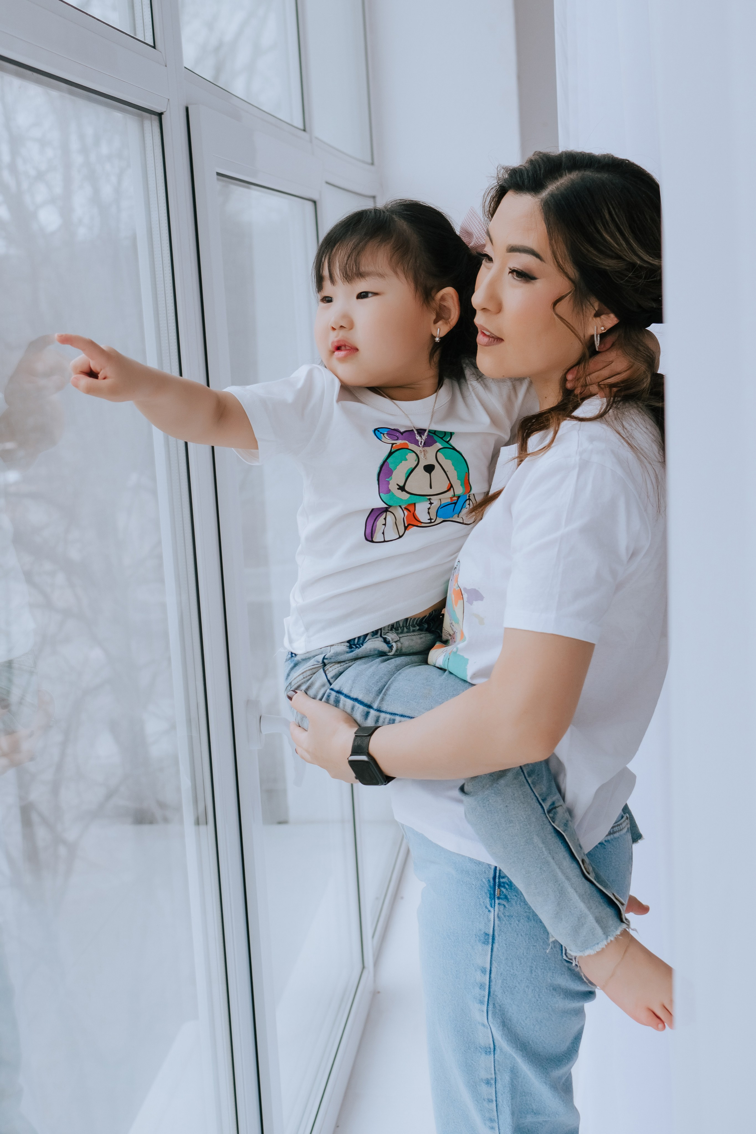 Ира и Аня. Фотограф Ярмишко Дарья. Выпускные фотокниги