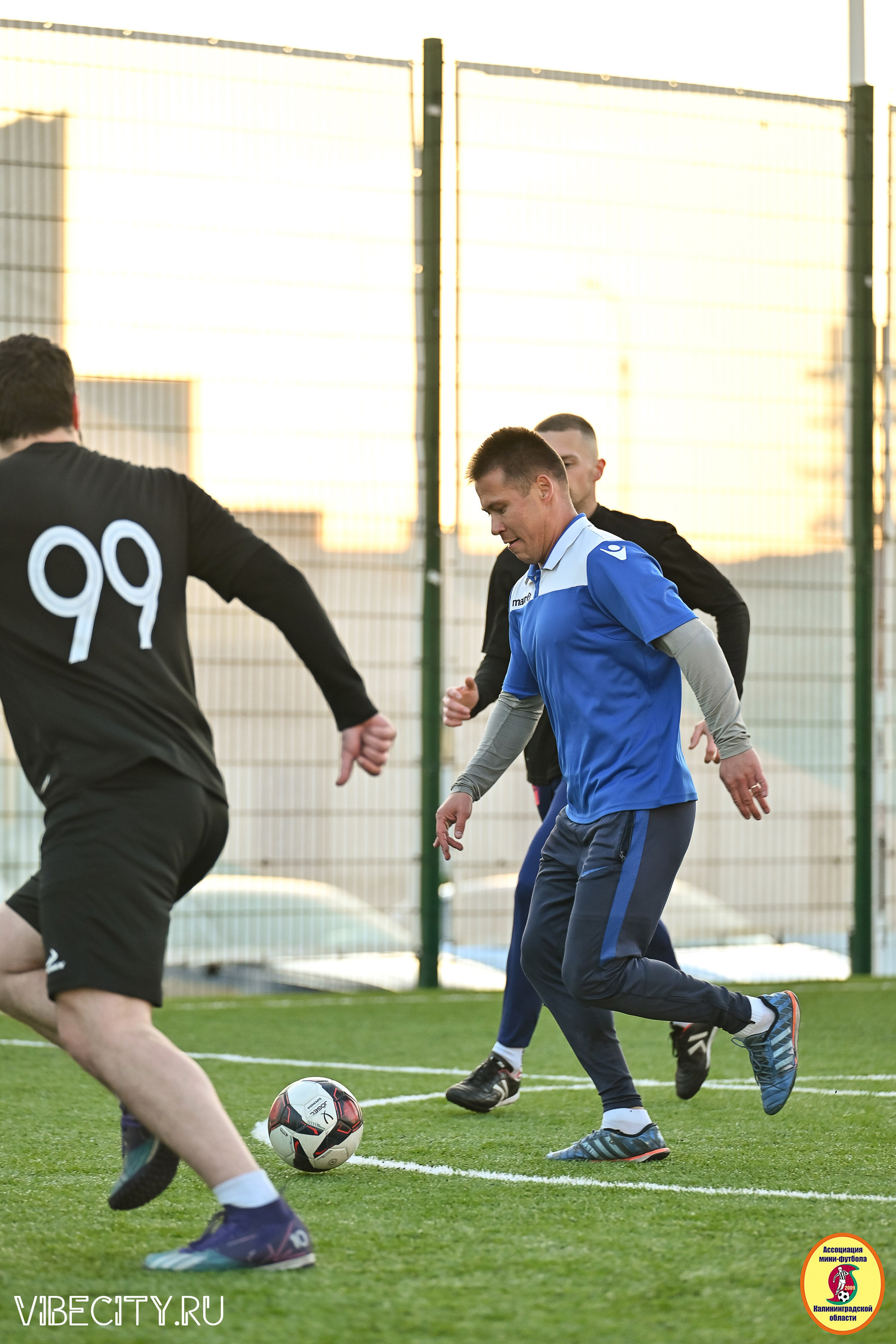 ИГРЫ МИНИ-ФУТБОЛЬНОЙ И КОРПОРАТИВНОЙ ЛИГИ. VIBECITY.RU Вайб Сити Ру Фоторепортажи Фотоотчеты Калининград
