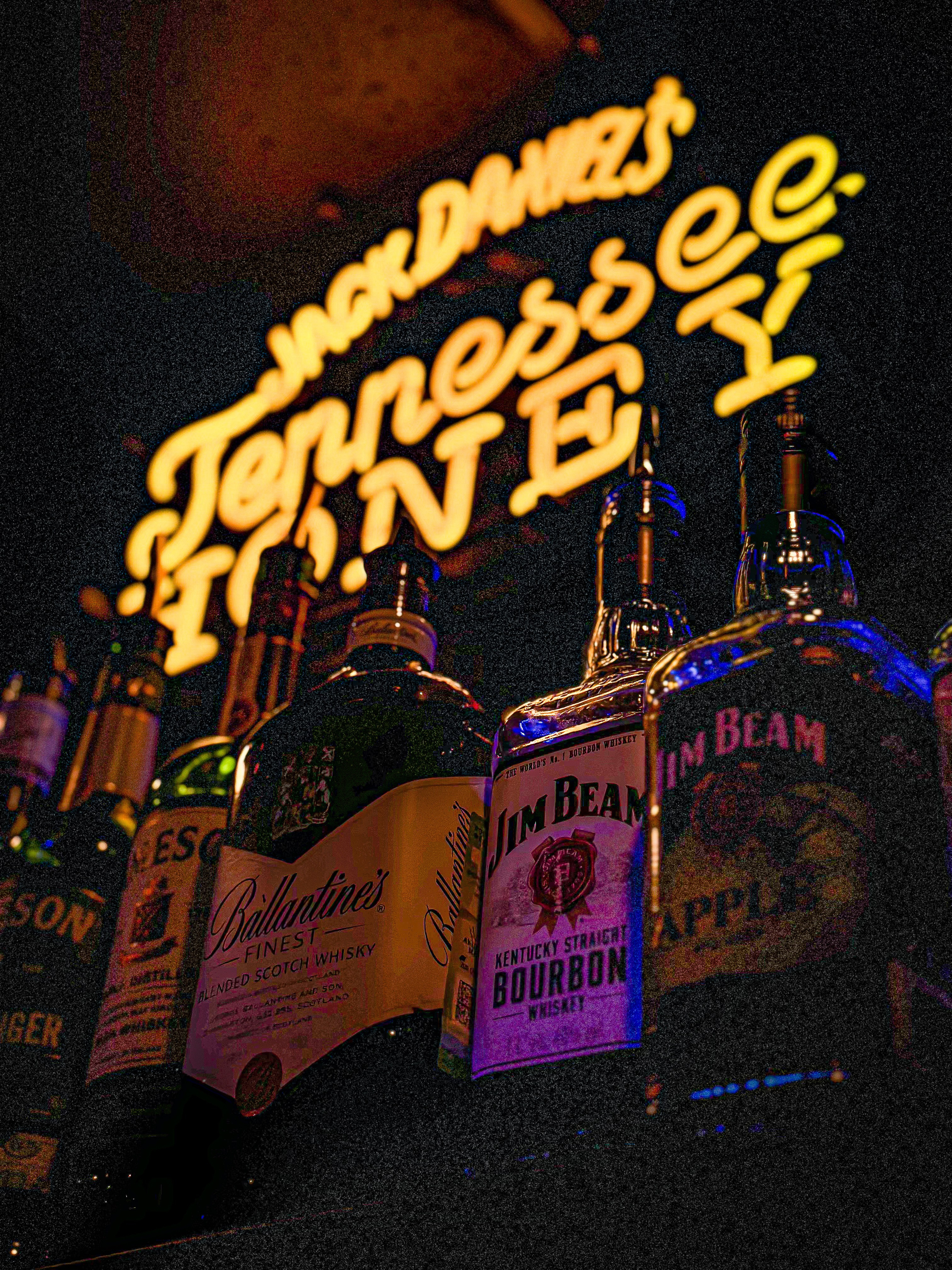 HOLLYWOOD / 6 YEARS. Photokarish