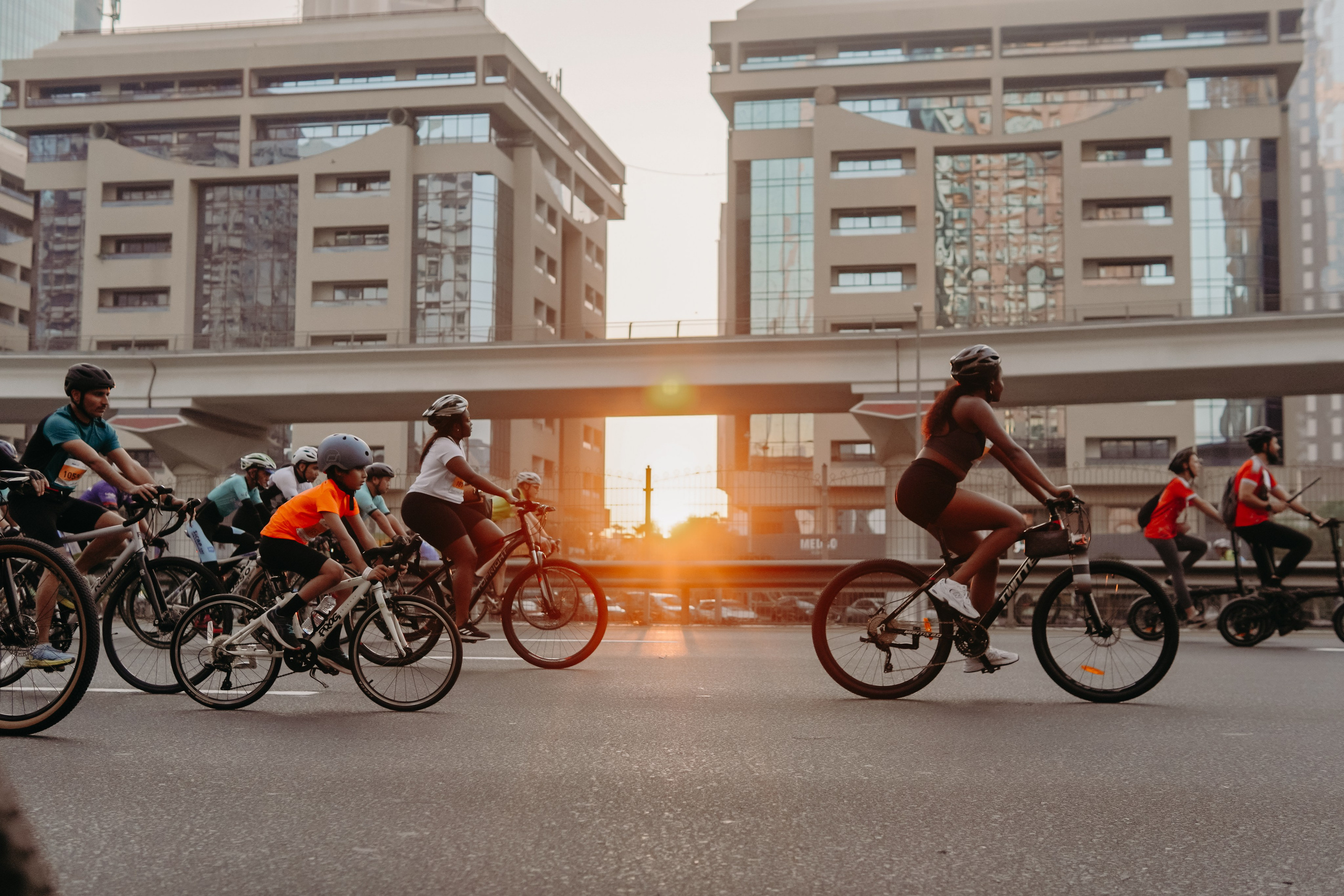 Dubai Ride 2024. Фото | Видео Контент Мишель Ватаманюк