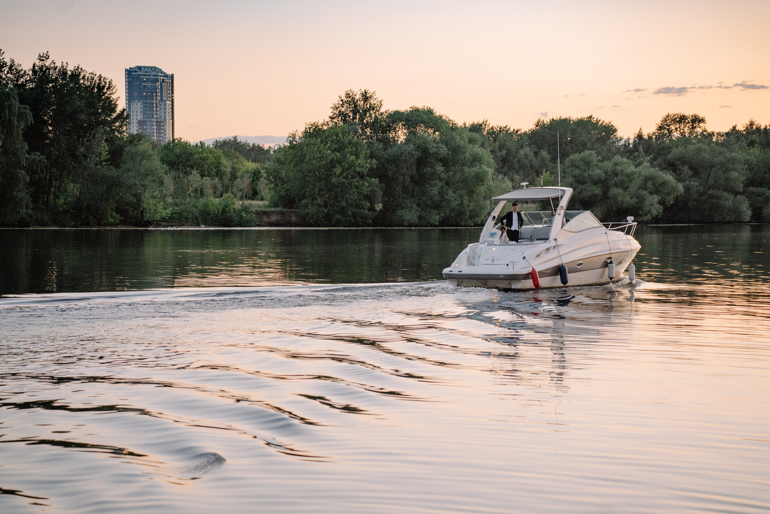 Выездная регистрация свадьбы в ресторане River Club Moscow. Свадебный и семейный фотограф в Москве Светлана Зоткина