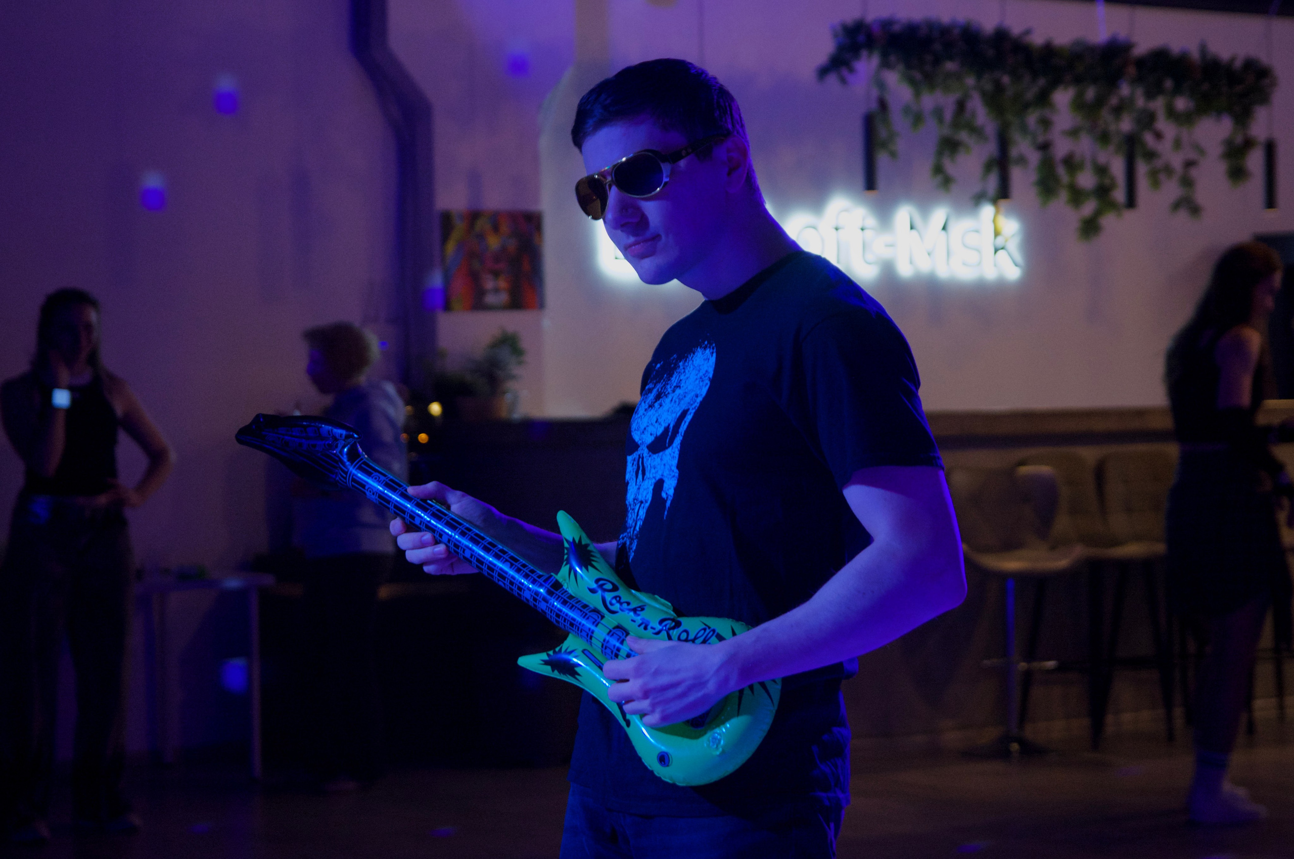 Just Dance. F/8 and be there — оказаться в нужном месте и поймать момент