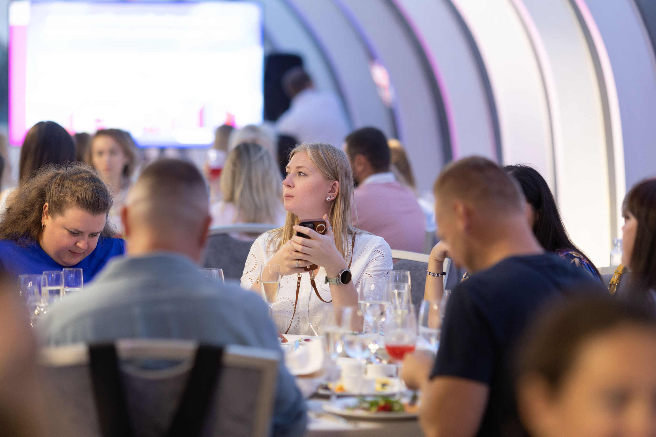 Dubai Vibes Intourist Cruise Party. Семейный и детский фотограф Анна Петракова