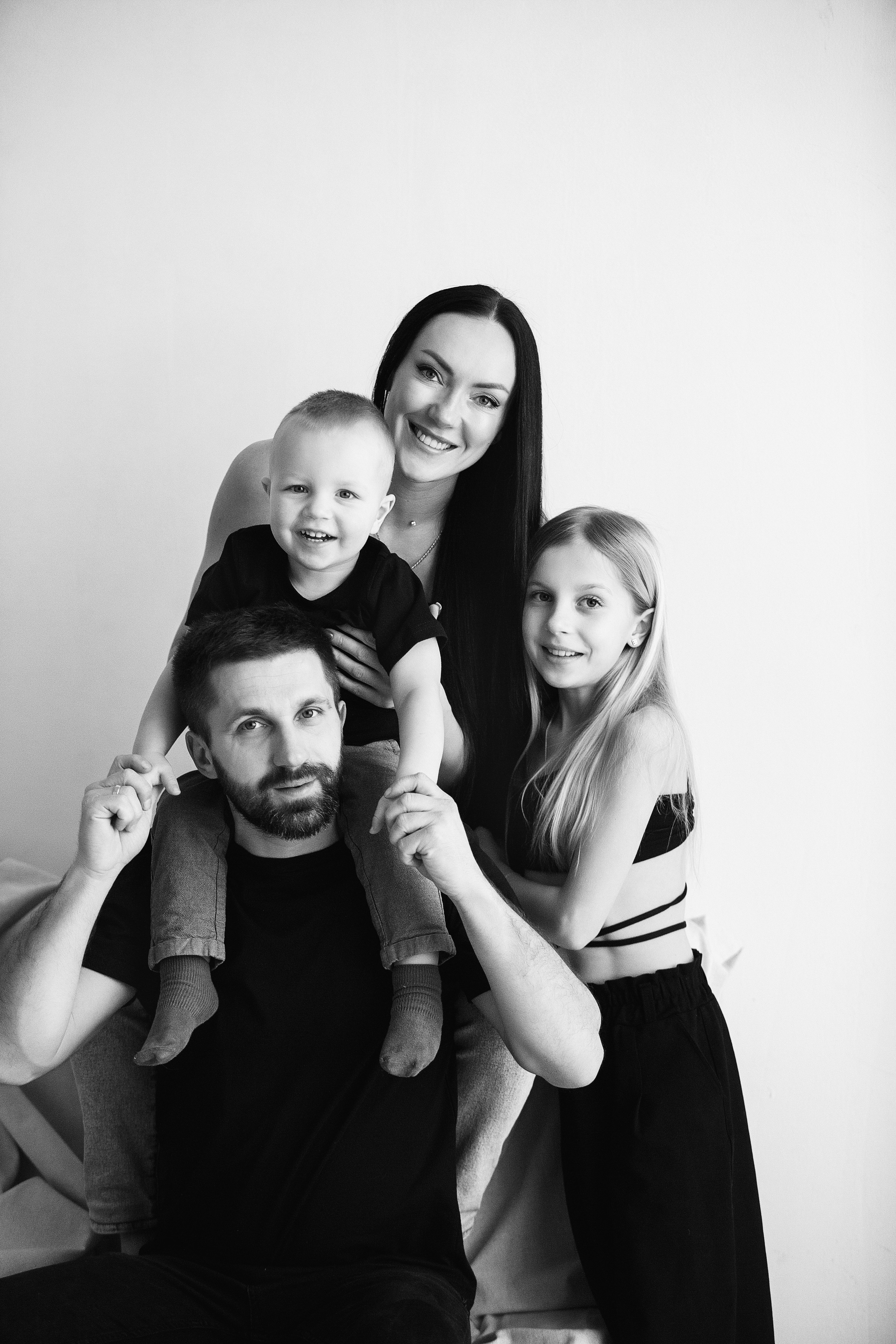 ЧБ серия. Фотограф новорожденных Оксана Полевская