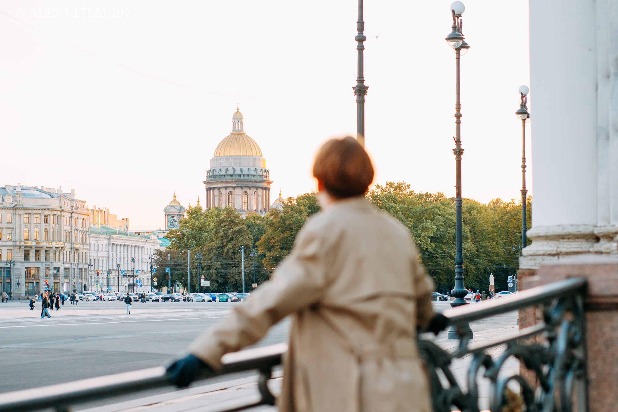 Фотопрогулка на Дворцовой набережной. Фотограф в Санкт-Петербурге Alina Film